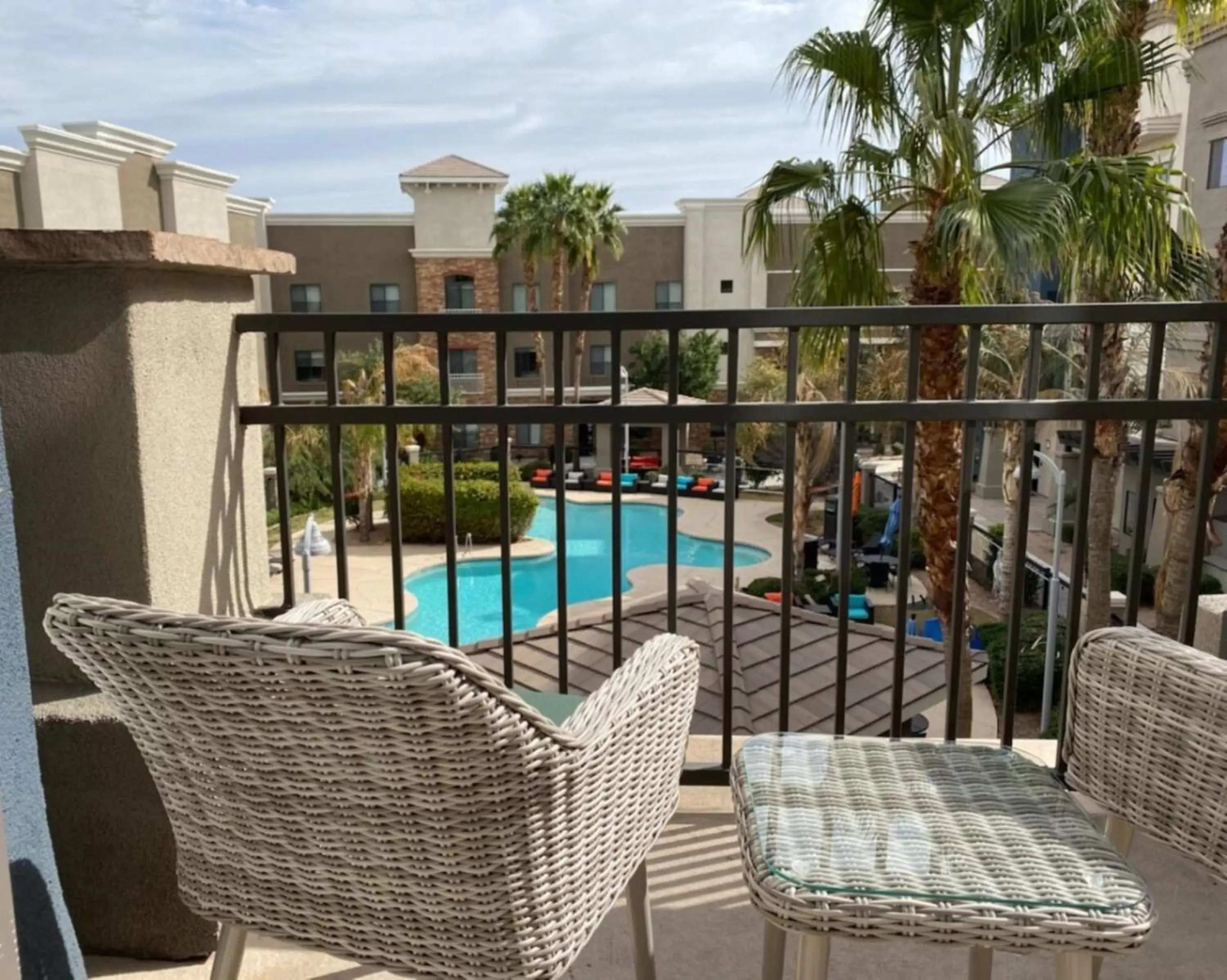 Photo of the whole room, Pool View in Staybridge Suites Phoenix-Glendale