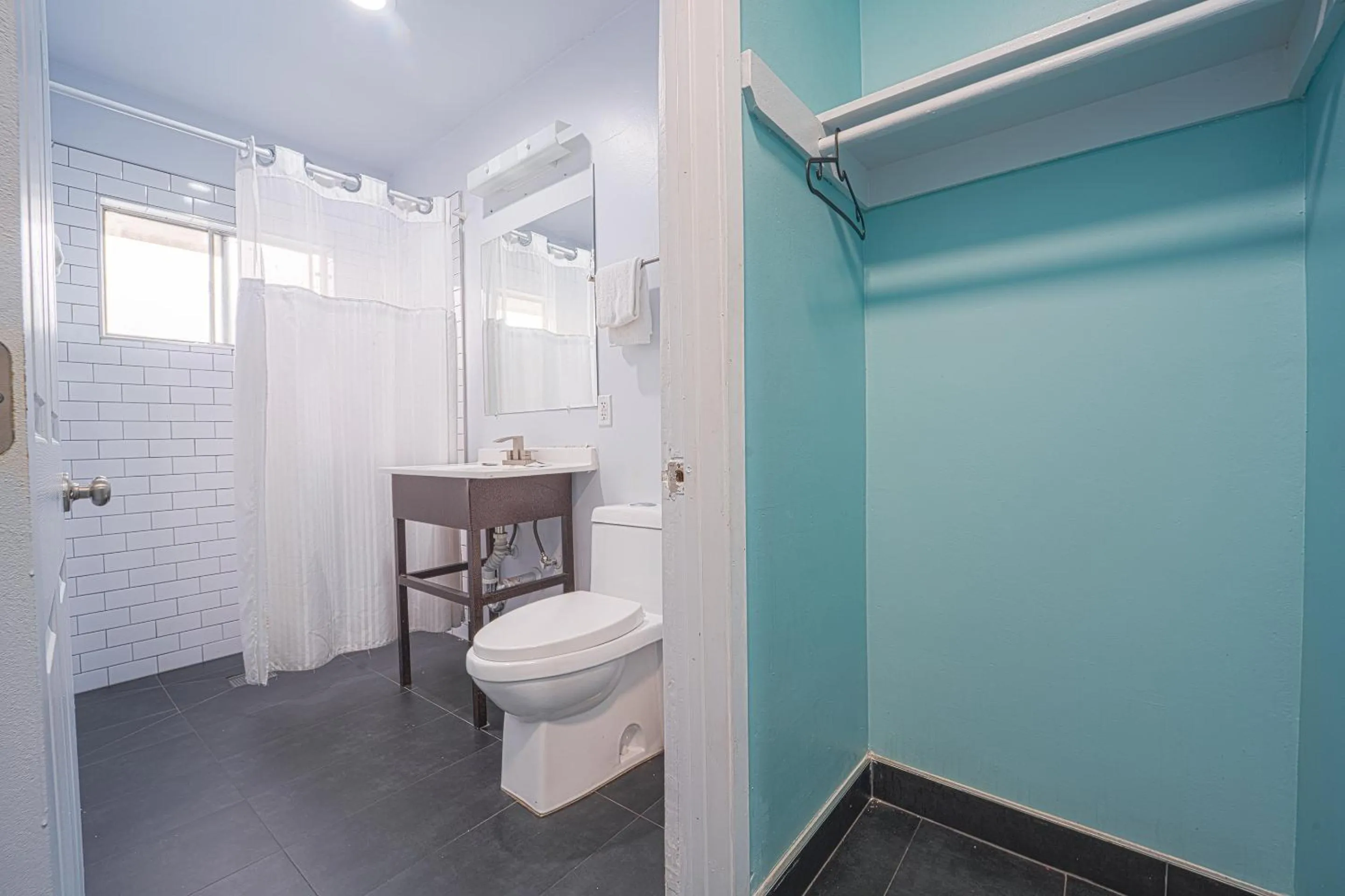 Bathroom in NOHO Hotel Hollywood LA