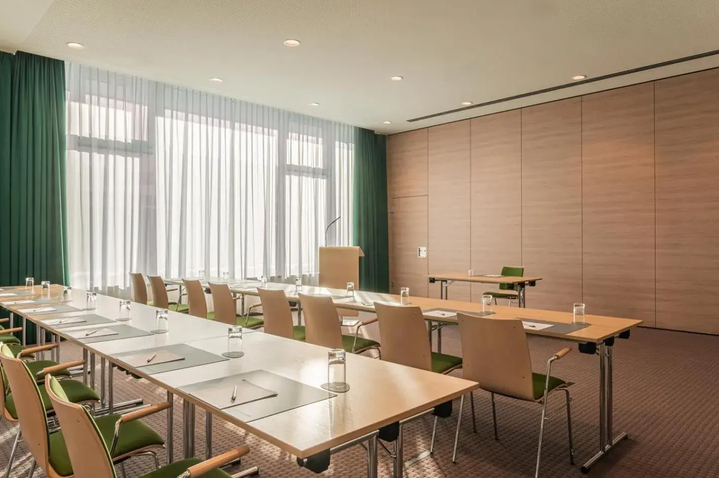 Meeting/conference room in IntercityHotel Lübeck