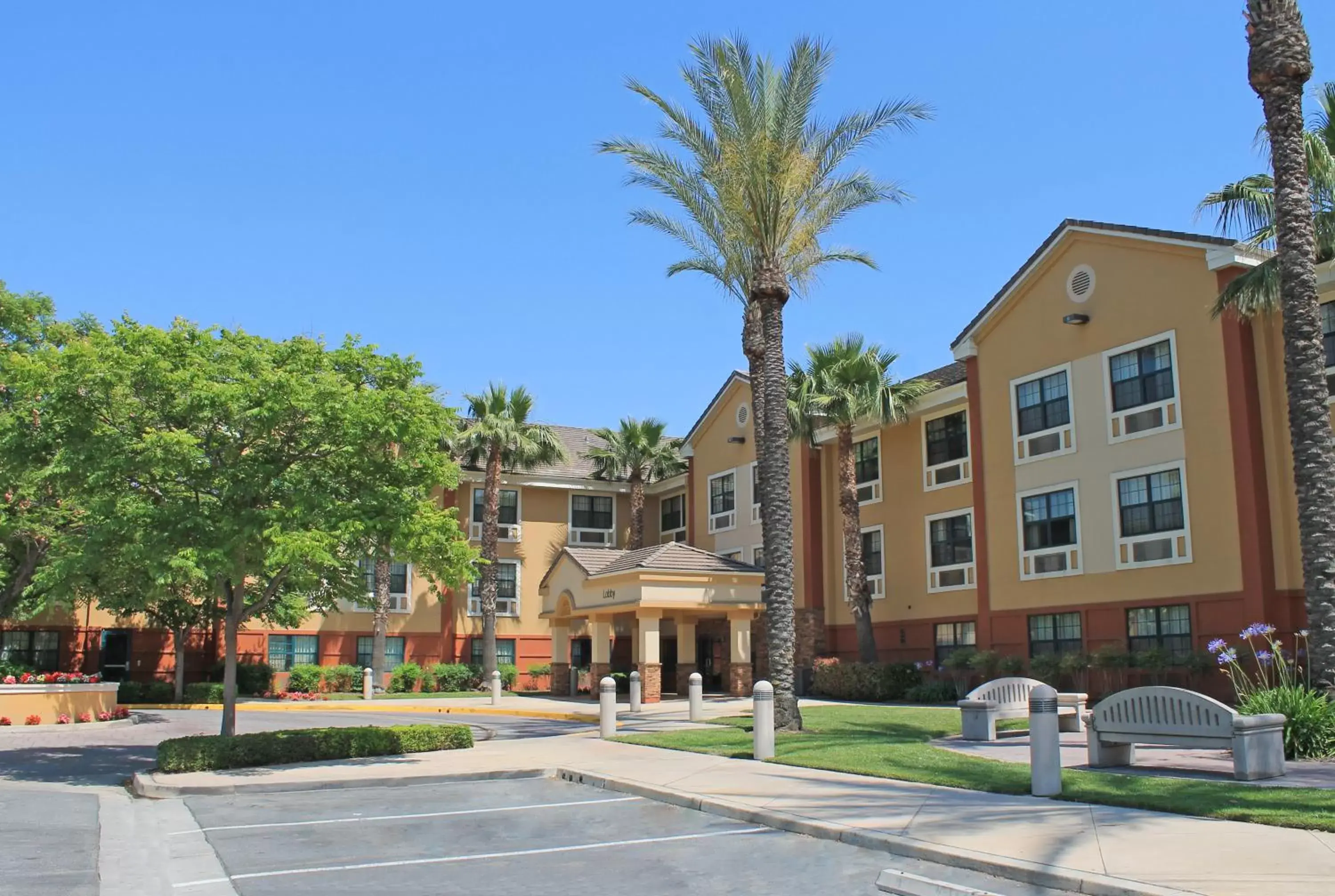 Property Building in Extended Stay America Suites - Los Angeles - Ontario Airport