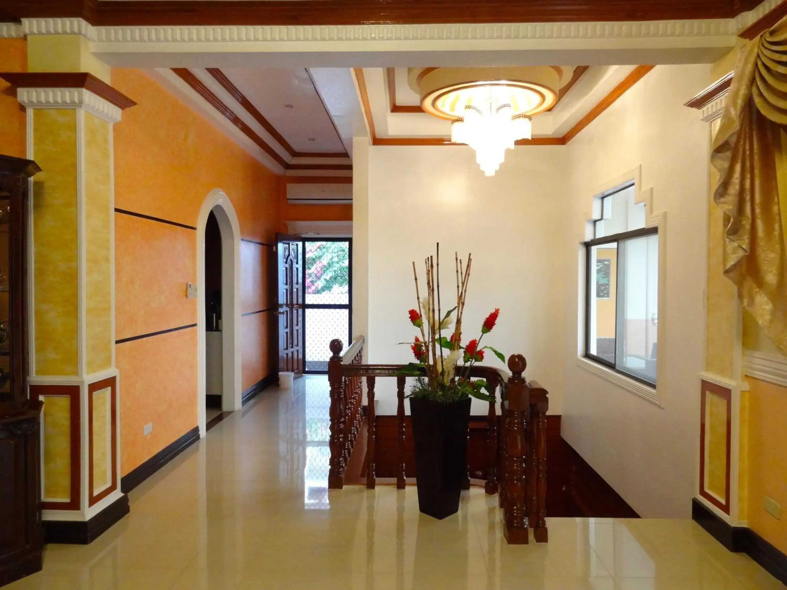 Dining Area in The Executive Villa Inn & Suites