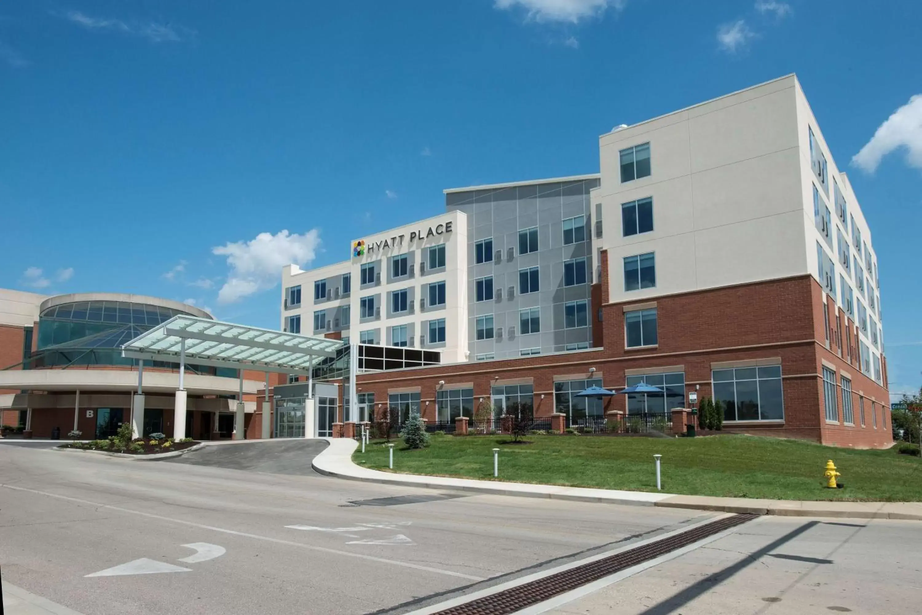 Property Building in Hyatt Place Cincinnati/Sharonville Convention Center