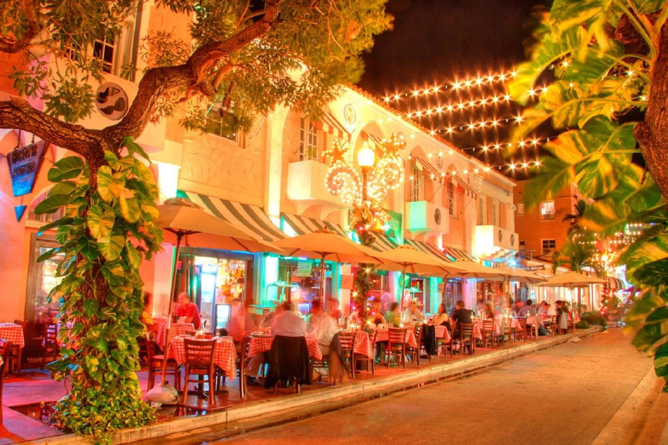 Evening entertainment in SBV Luxury Ocean Hotel Suites