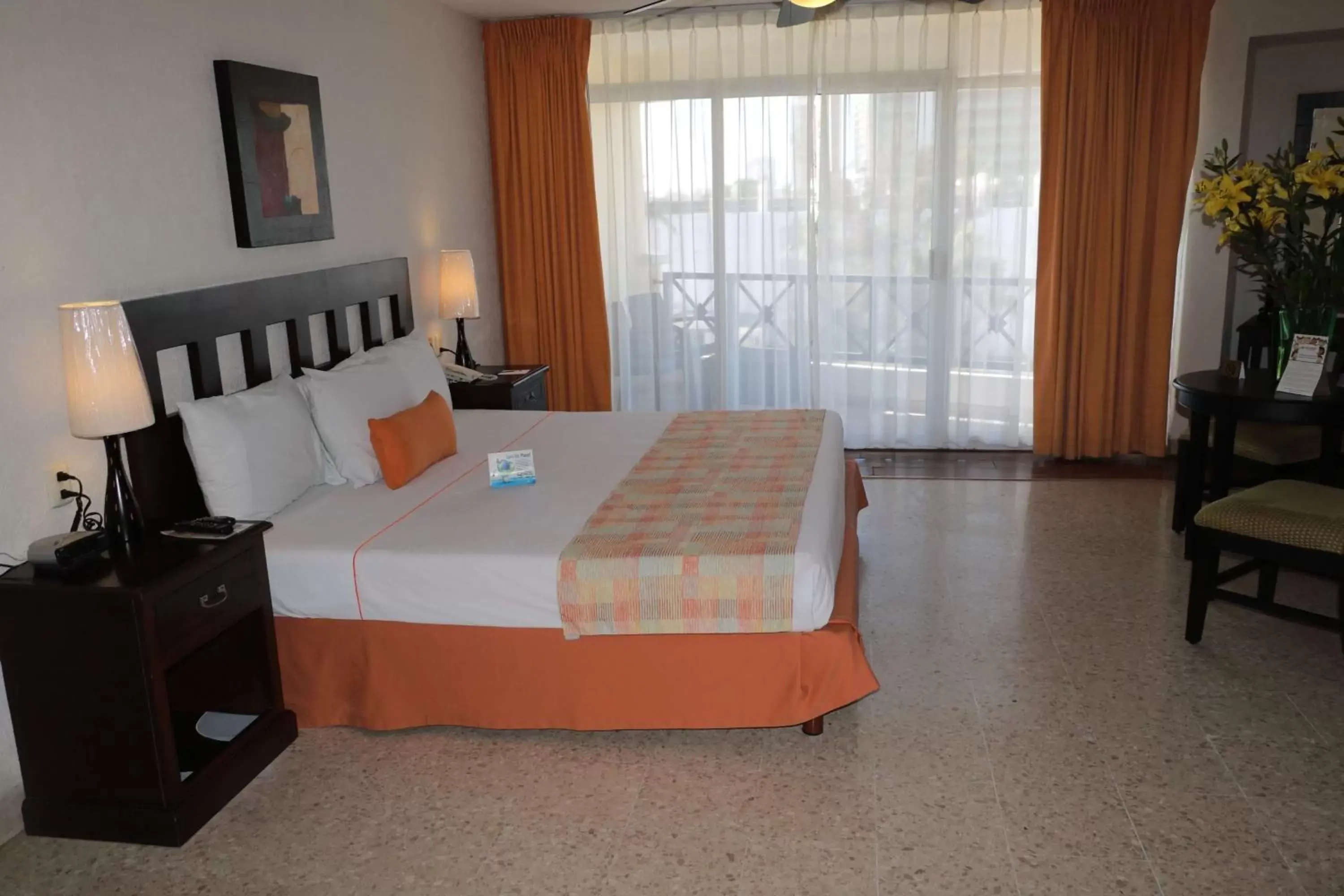 Photo of the whole room, Bed in Best Western Hotel Posada Freeman Zona Dorada