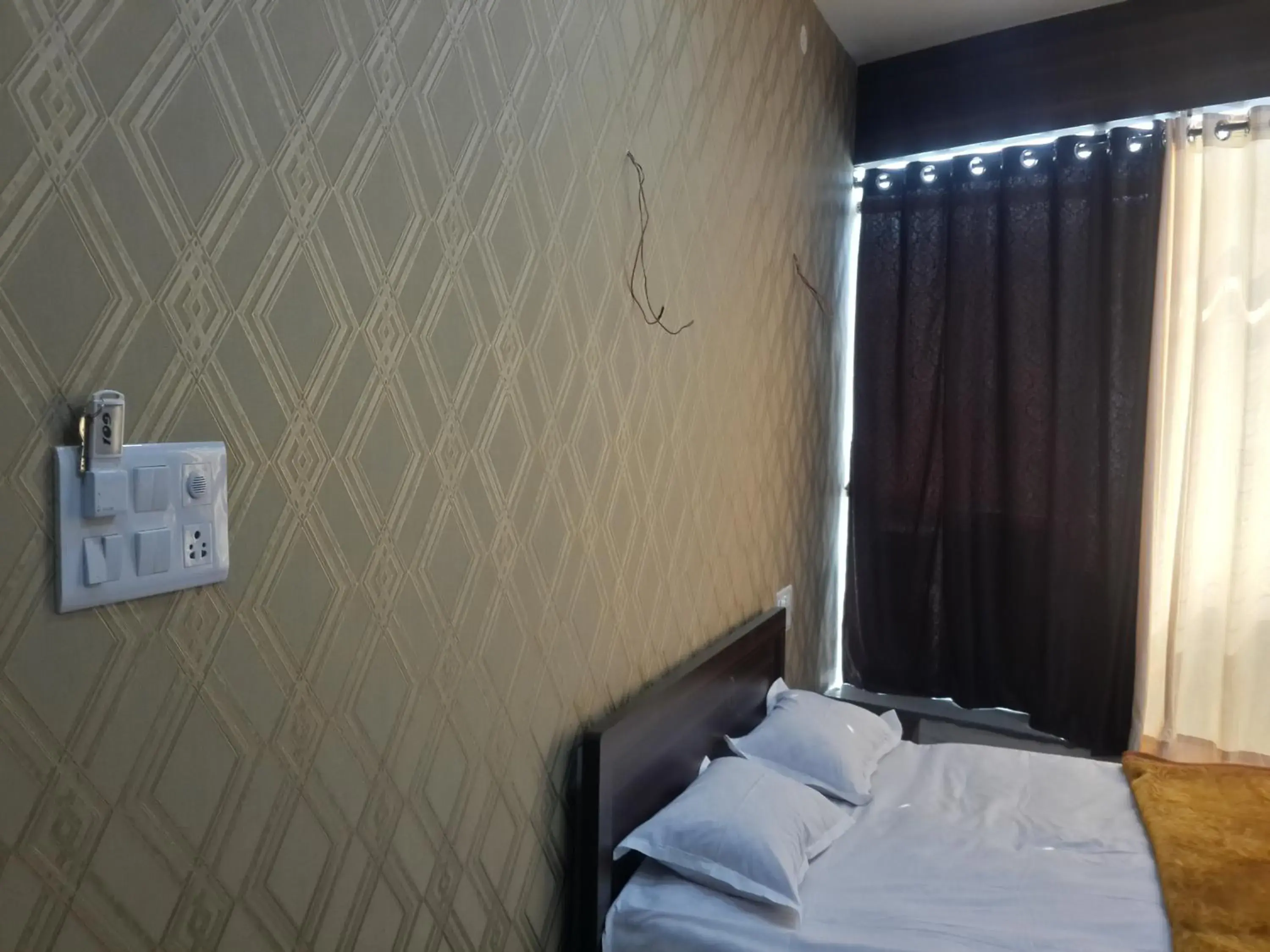 City view, Bed in Hotel Holiday Era Opposite Railway Station City view, Bed in Hotel Holiday Era Opposite Railway Station