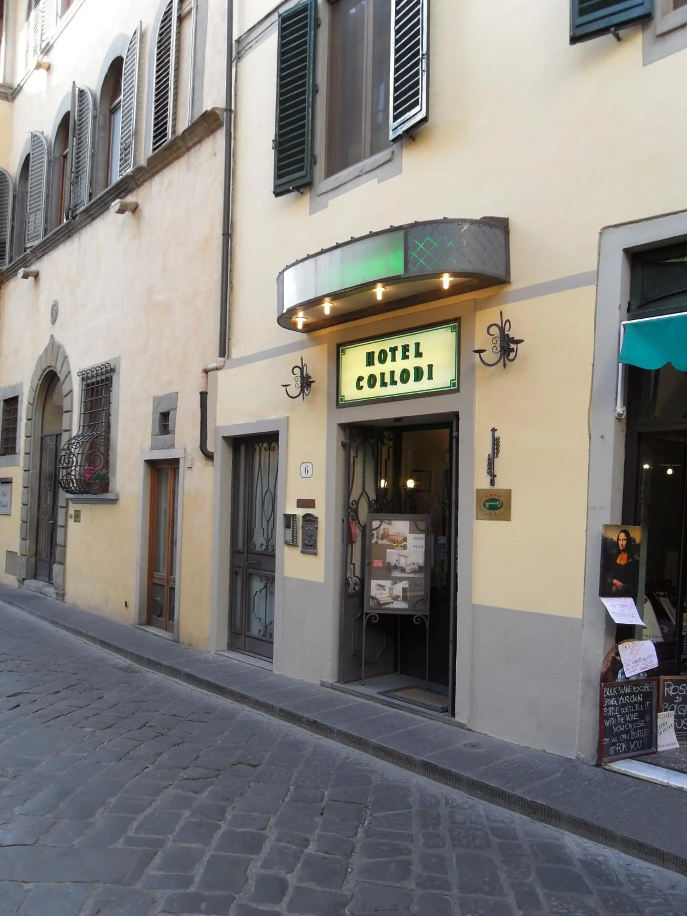 Facade/entrance in Hotel Collodi Firenze Facade/entrance in Hotel Collodi Firenze