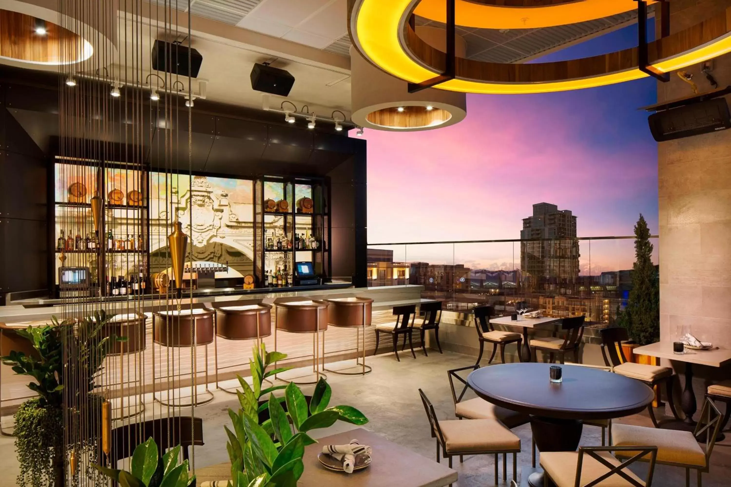 Lounge or bar in Courtyard by Marriott San Diego Gaslamp/Convention Center