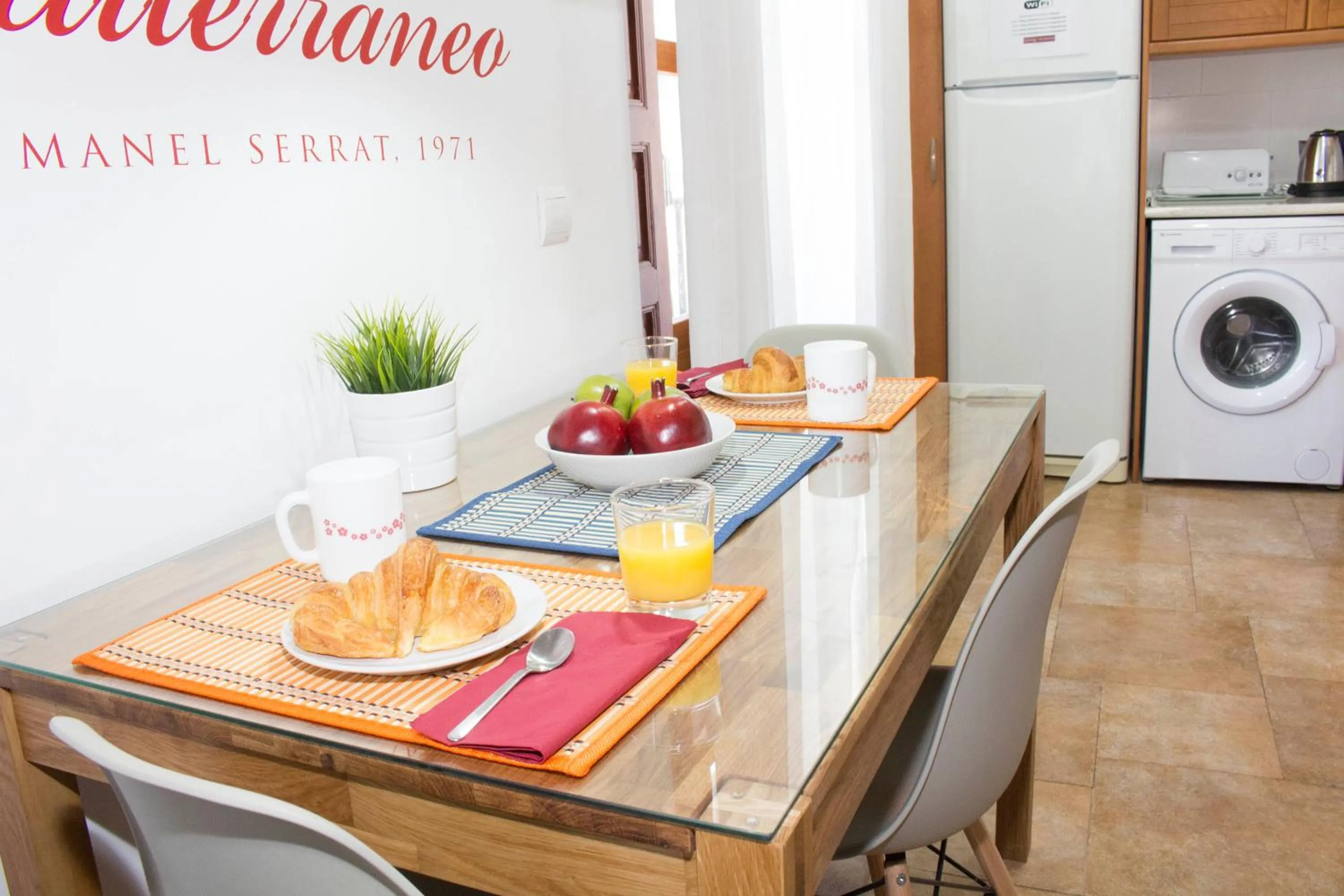 Kitchen or kitchenette in Living Valencia Apartments - Merced