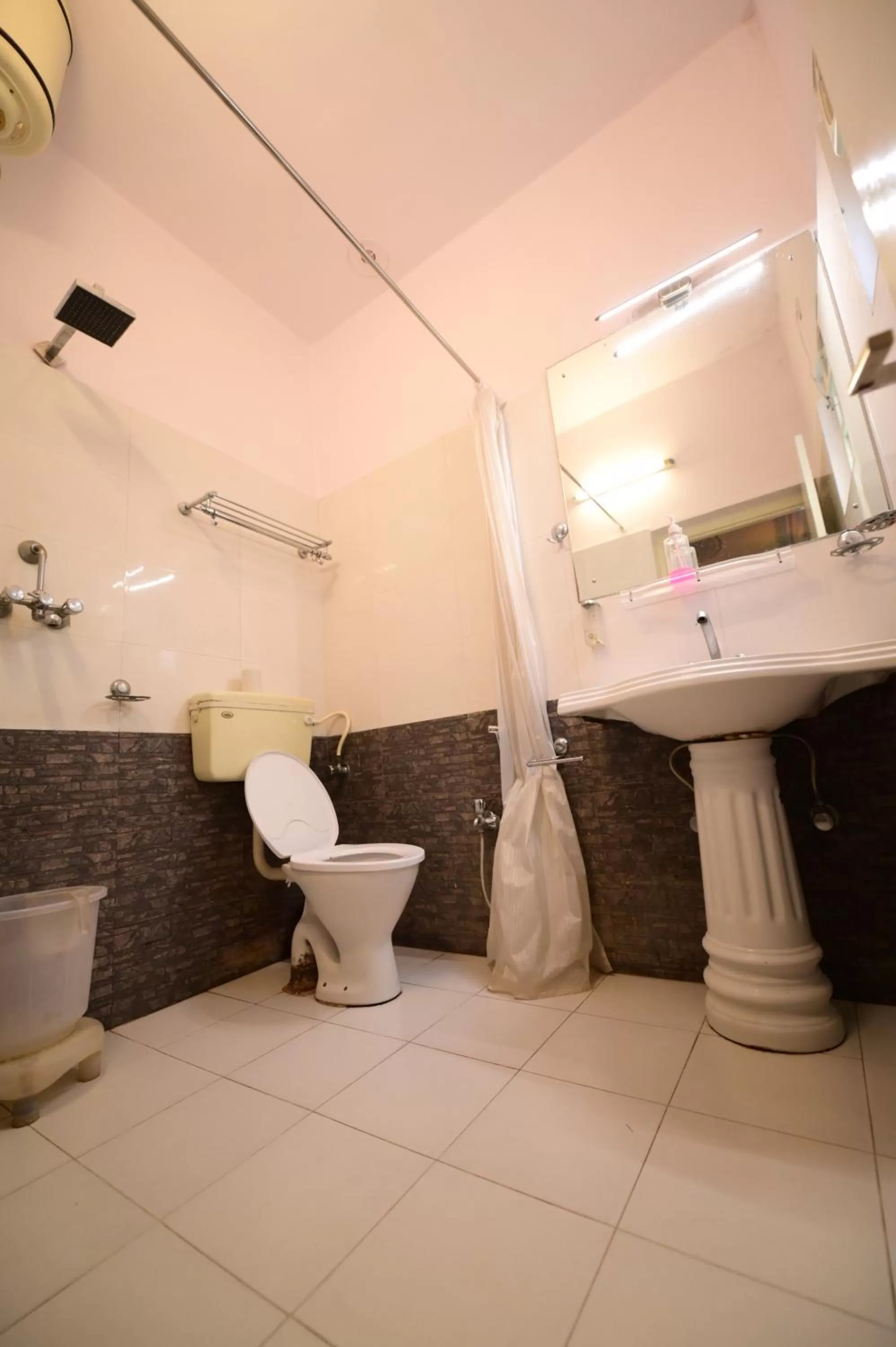 Shower in Chitra Katha - A Story Per Stay