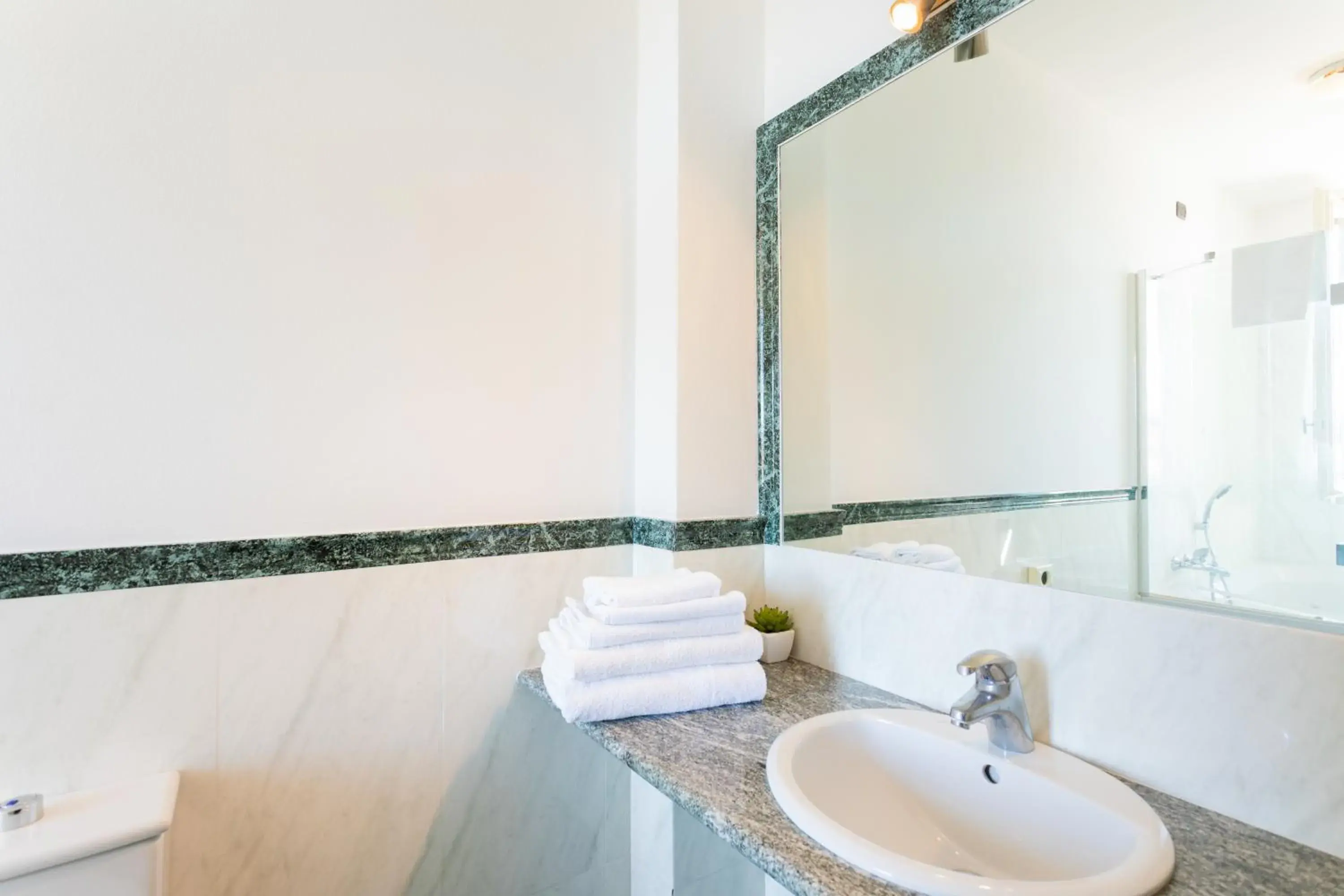 Bathroom in Hotel Dei Tigli