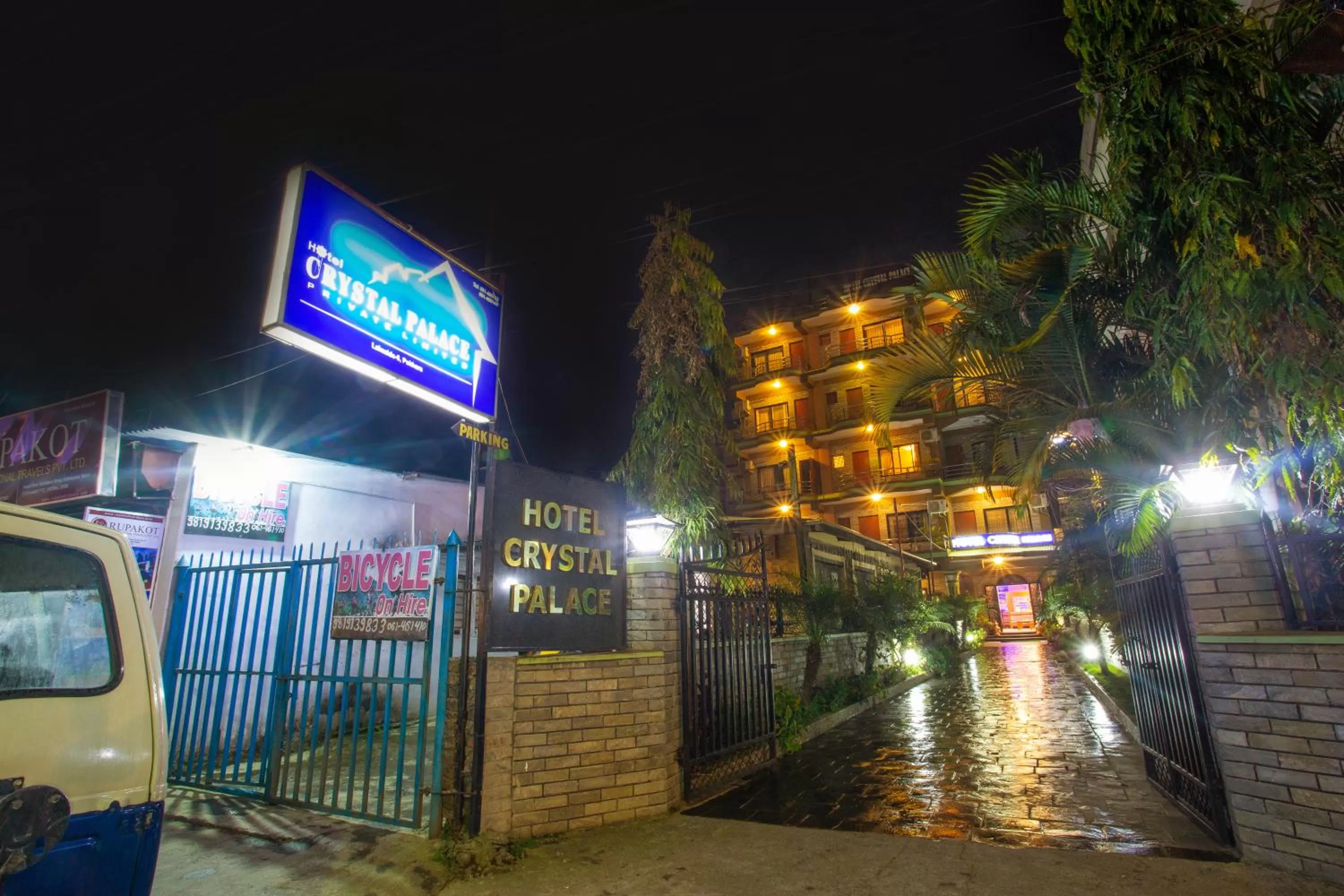 Property logo or sign in Hotel Crystal Palace