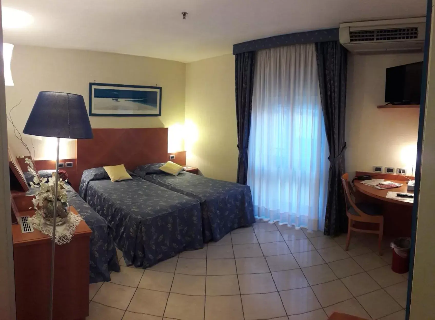 Photo of the whole room, Bed in Hotel Centrale