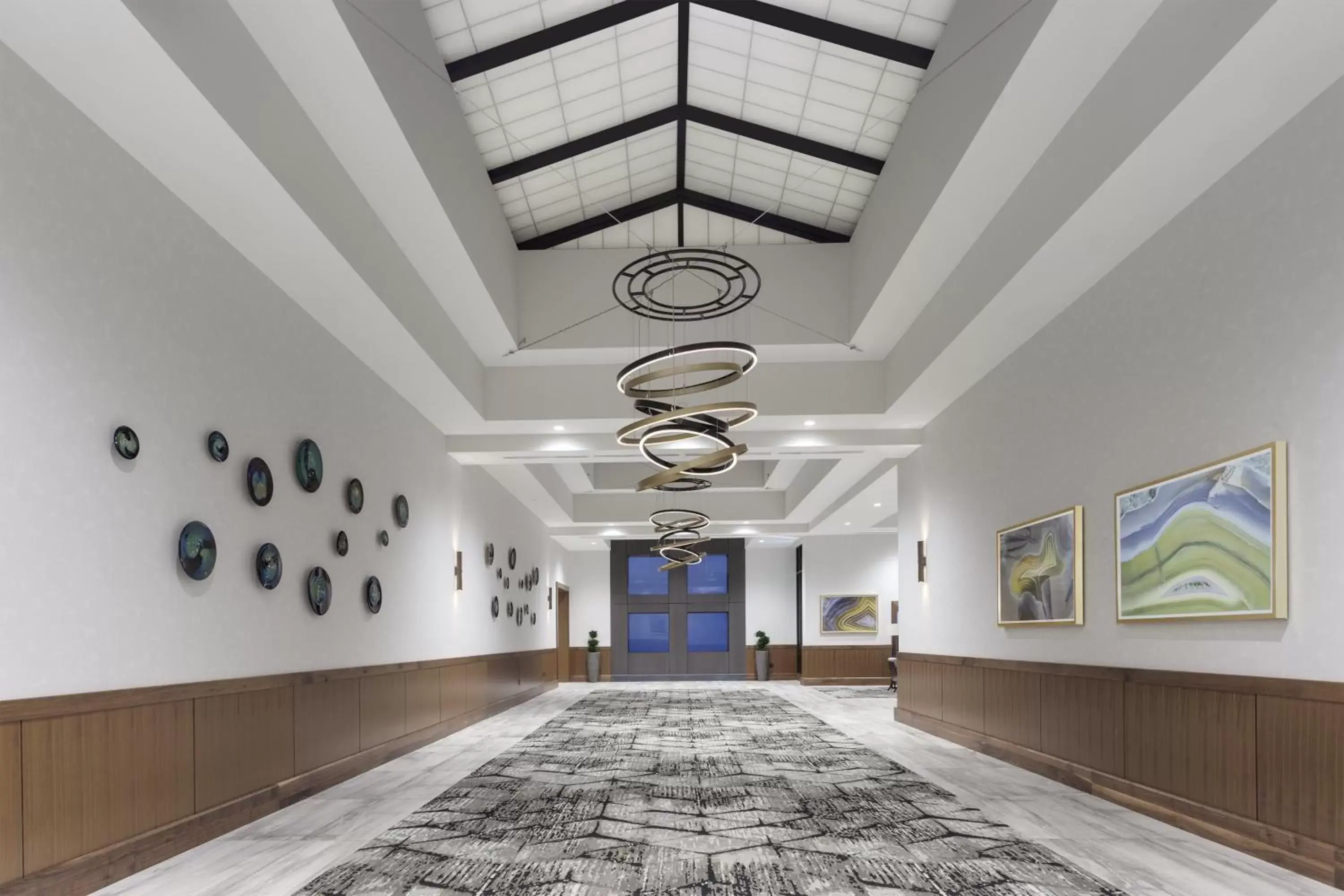 Lobby or reception in Crowne Plaza Lansing by IHG Lobby or reception in Crowne Plaza Lansing by IHG