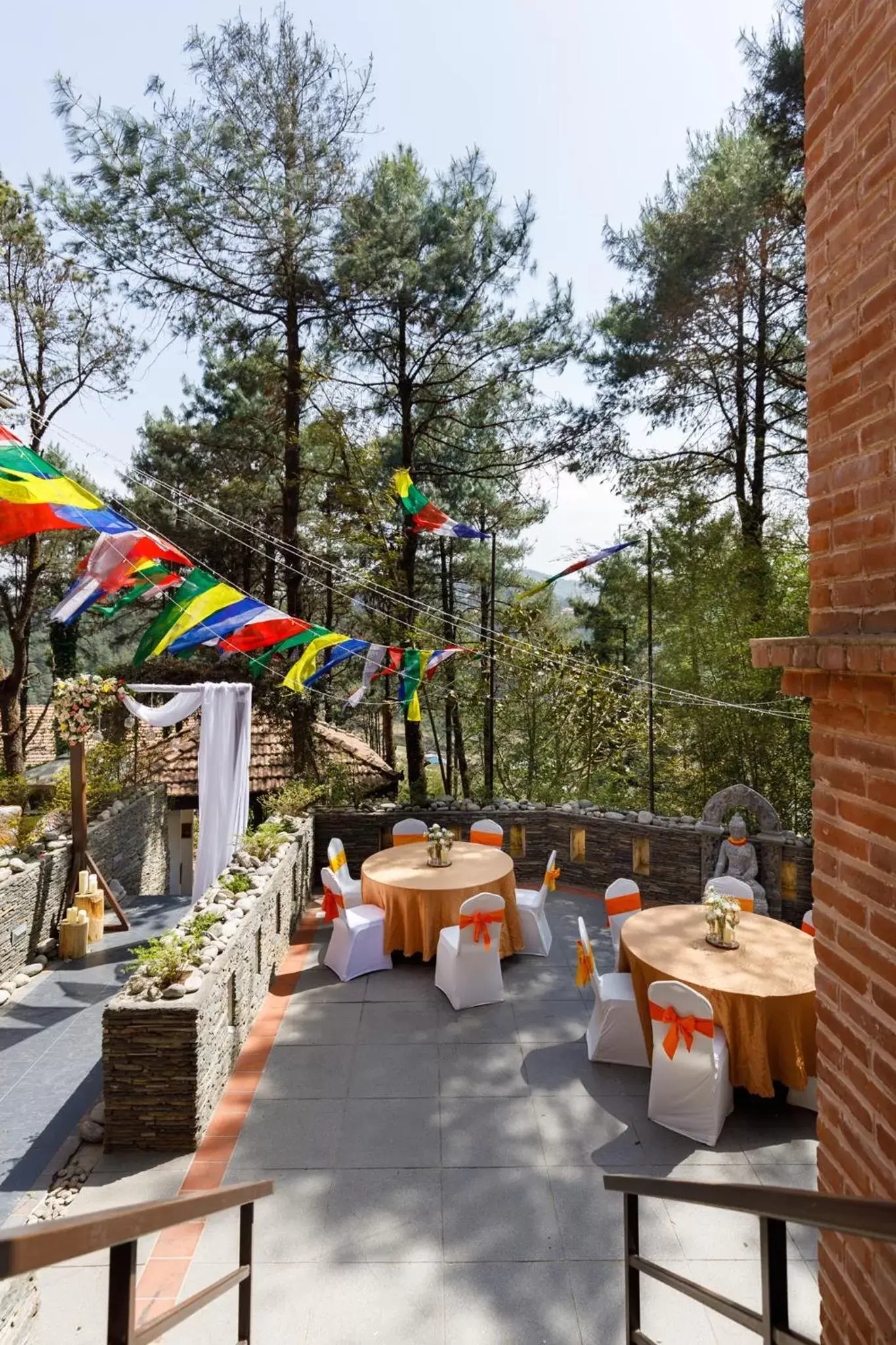 Coffee/tea facilities, Restaurant/Places to Eat in Club Himalaya, by ACE Hotels