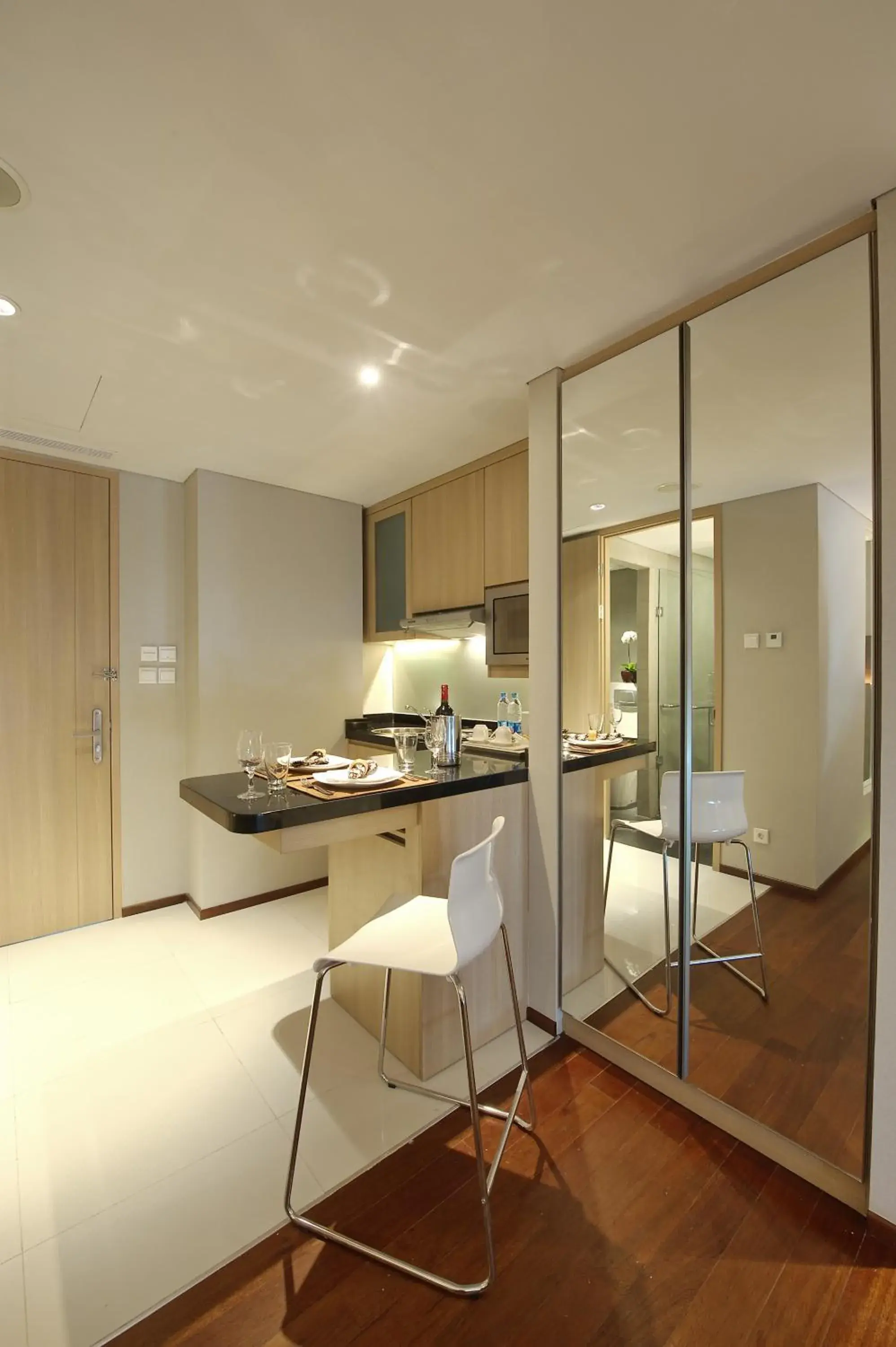 Bedroom, Kitchen/Kitchenette in Ra Premiere Simatupang Jakarta