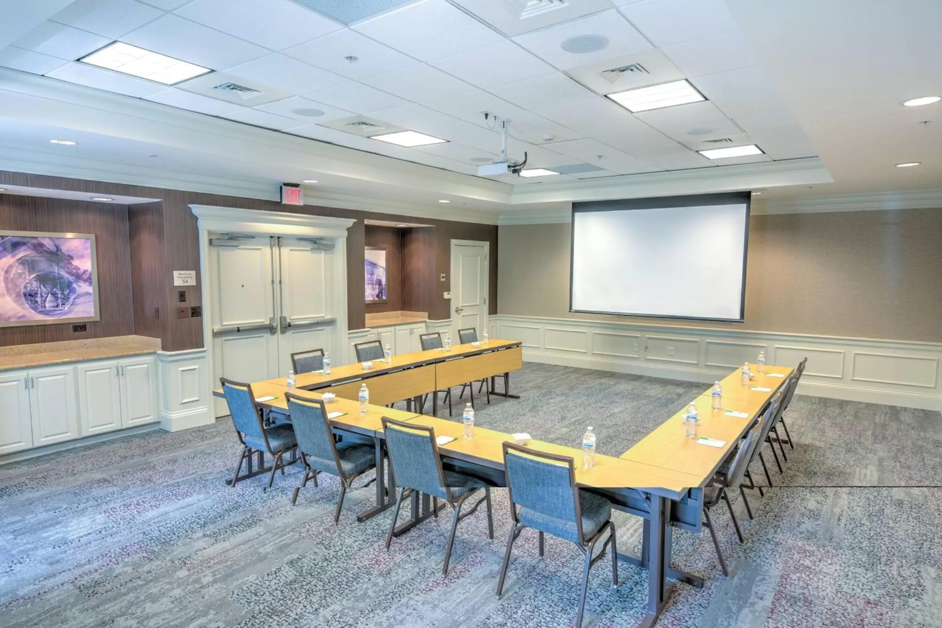 Meeting/conference room in Courtyard Chapel Hill