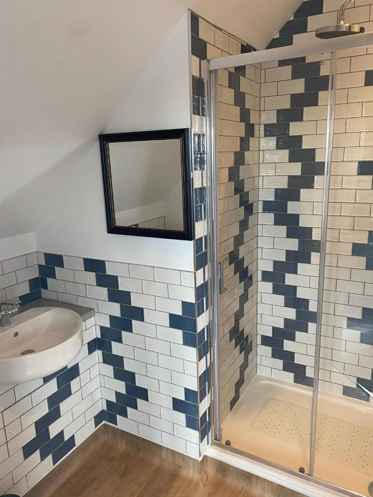 Double or Twin Room with Private Bathroom in Three Bishops Inn Double or Twin Room with Private Bathroom in Three Bishops Inn