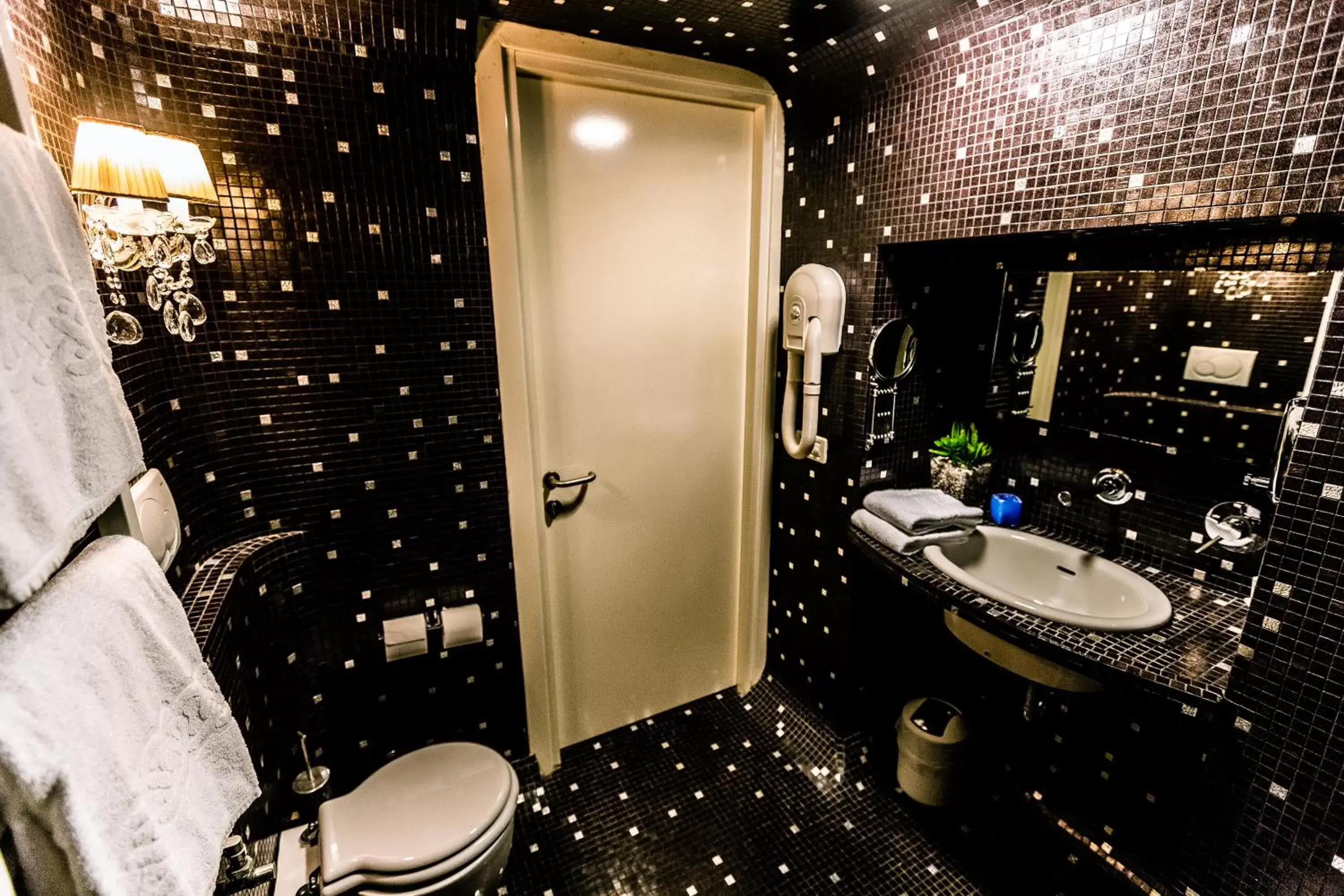 Toilet, Bathroom in Avogaria 5 Rooms