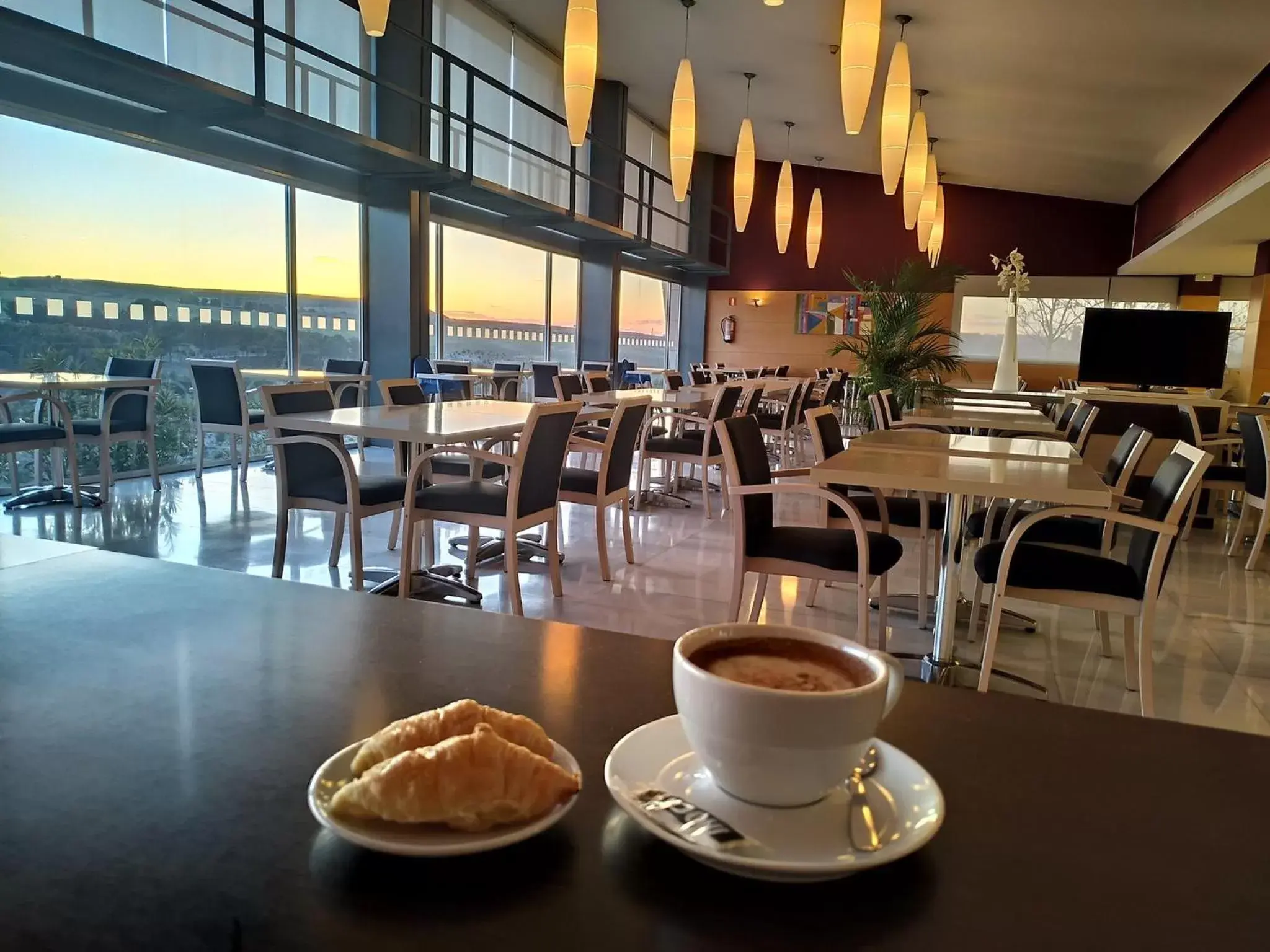 Breakfast, Restaurant/Places to Eat in Hotel Holiday Inn Express Madrid-Rivas