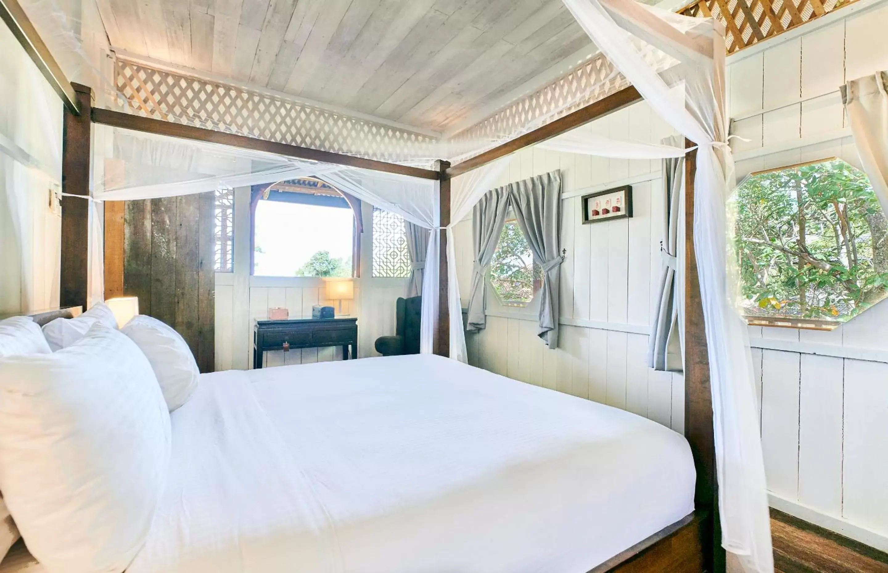 Bedroom in Temple Tree Resort