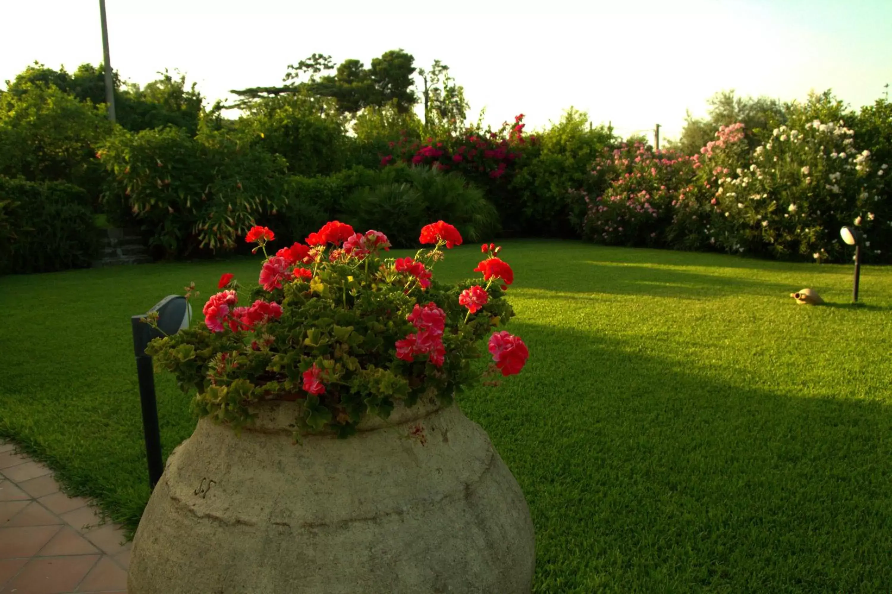 Garden in Torre Archirafi Resort