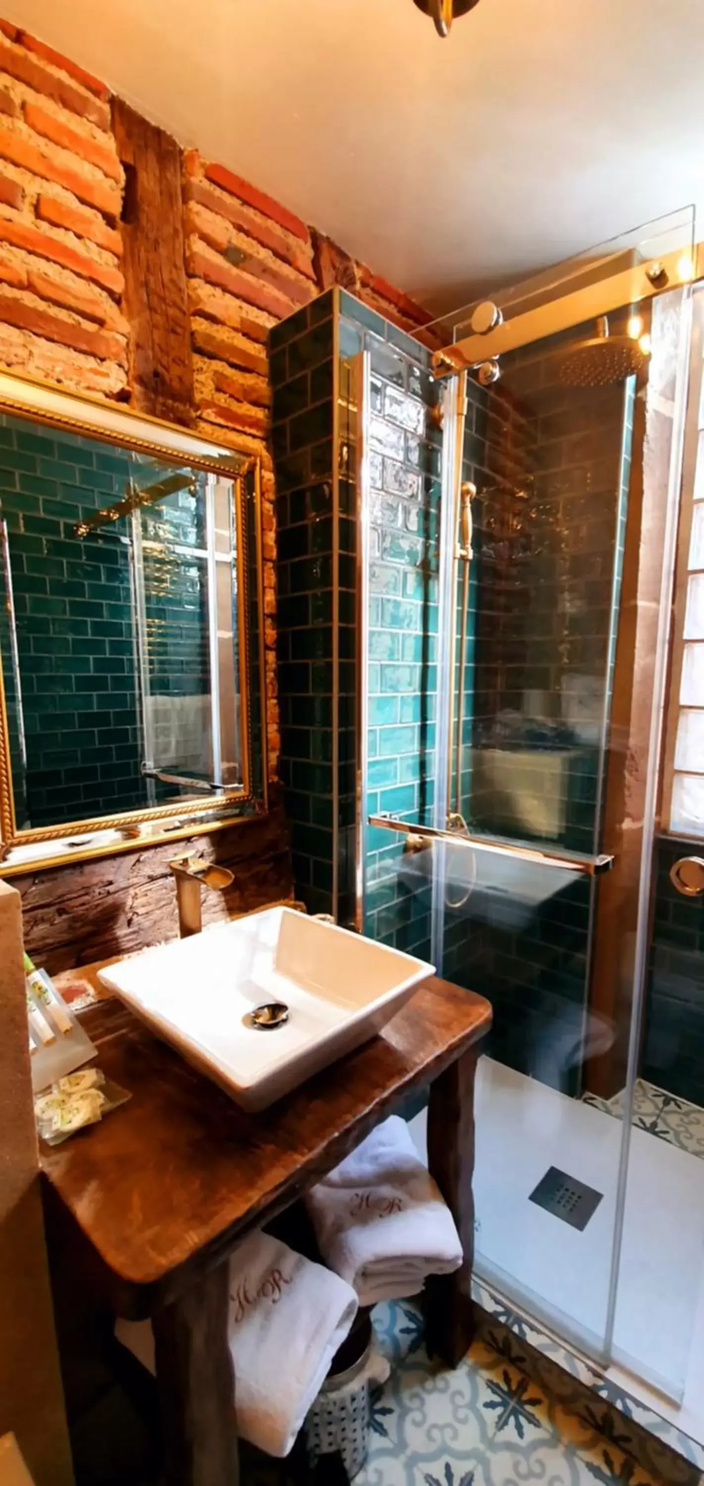 Bathroom in Hôtel Renaissance