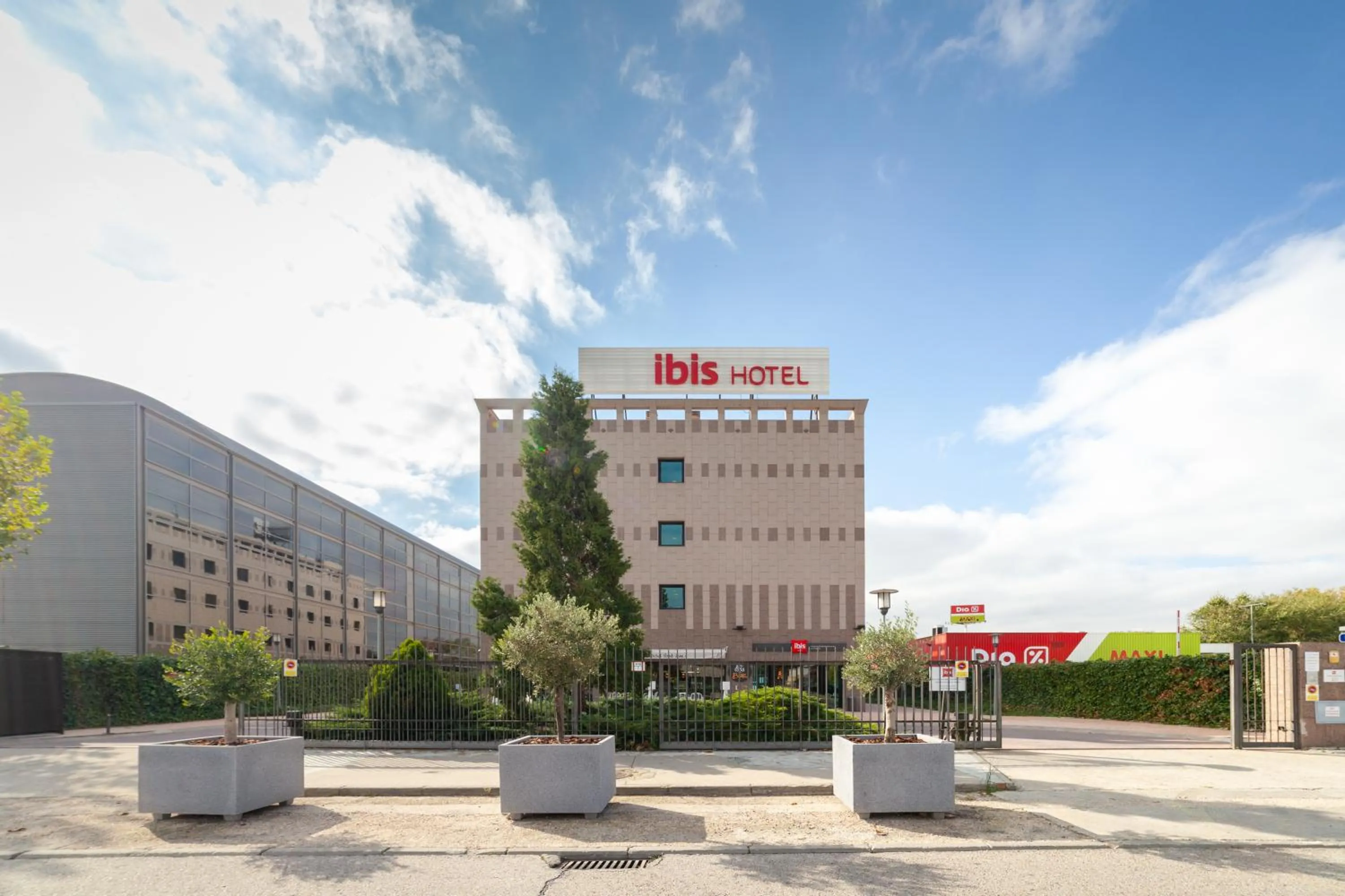 Property building in Ibis Alcala de Henares La Garena