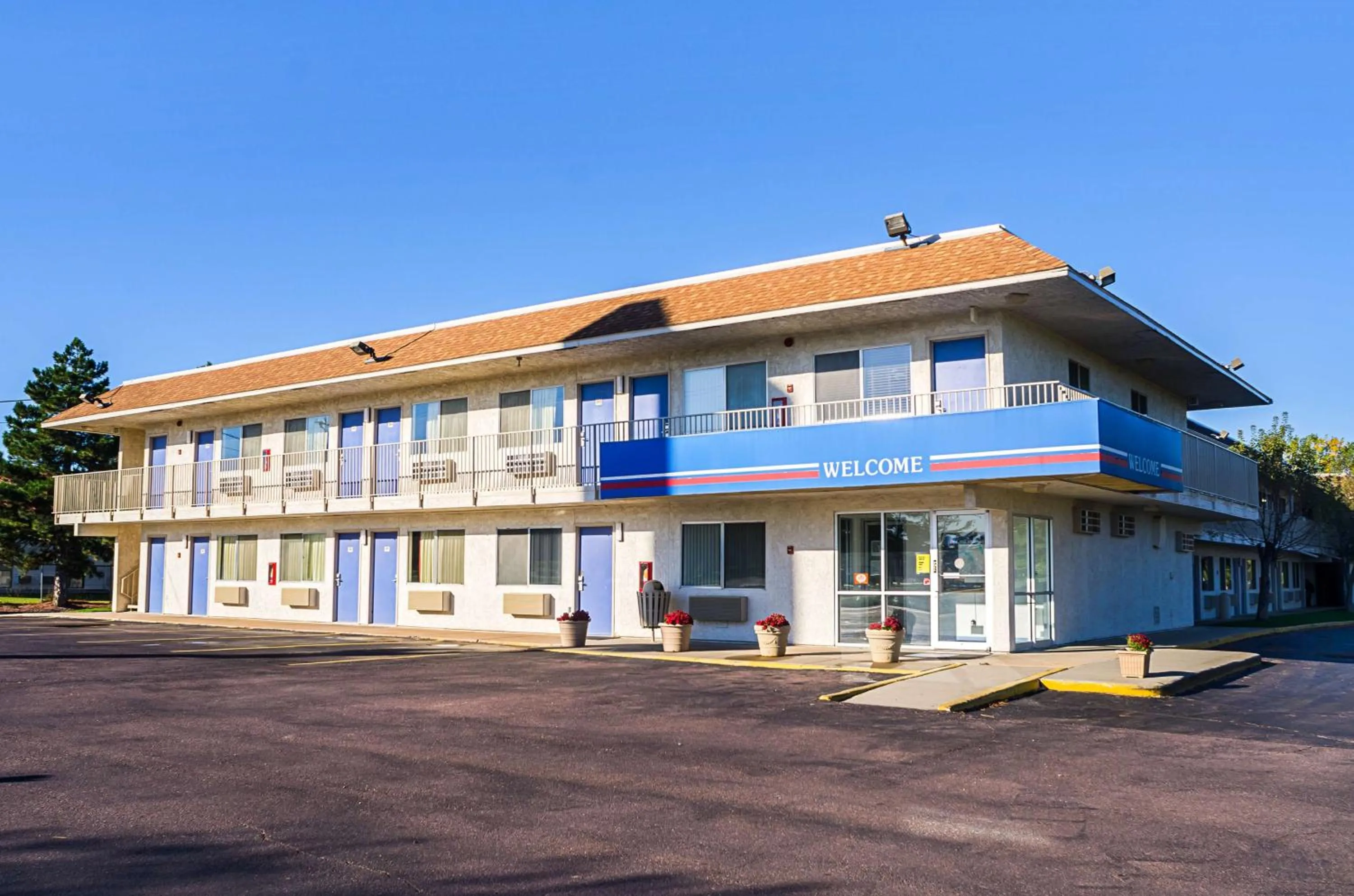 Property building in Motel 6-Mitchell, SD