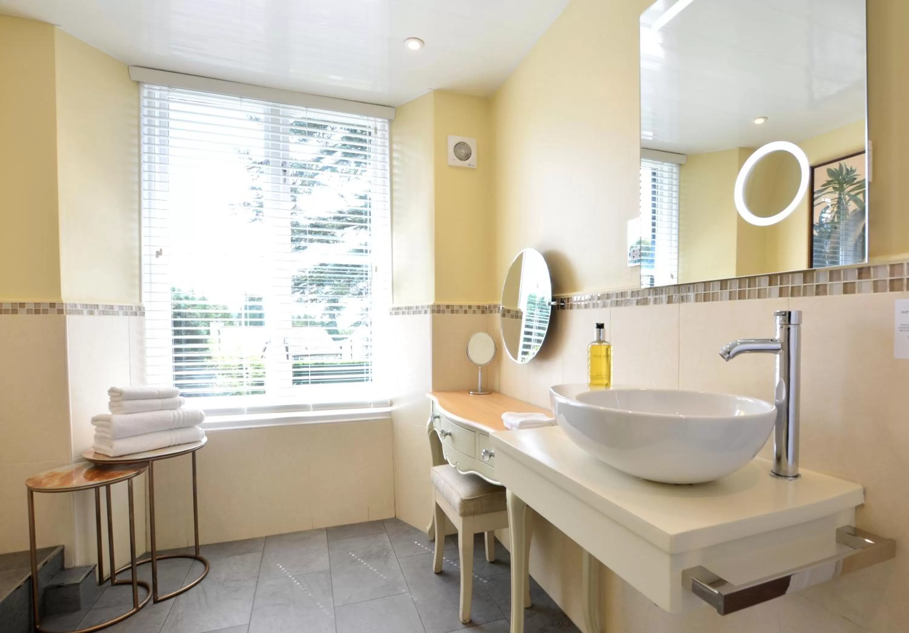 Fairfield House and Gardens