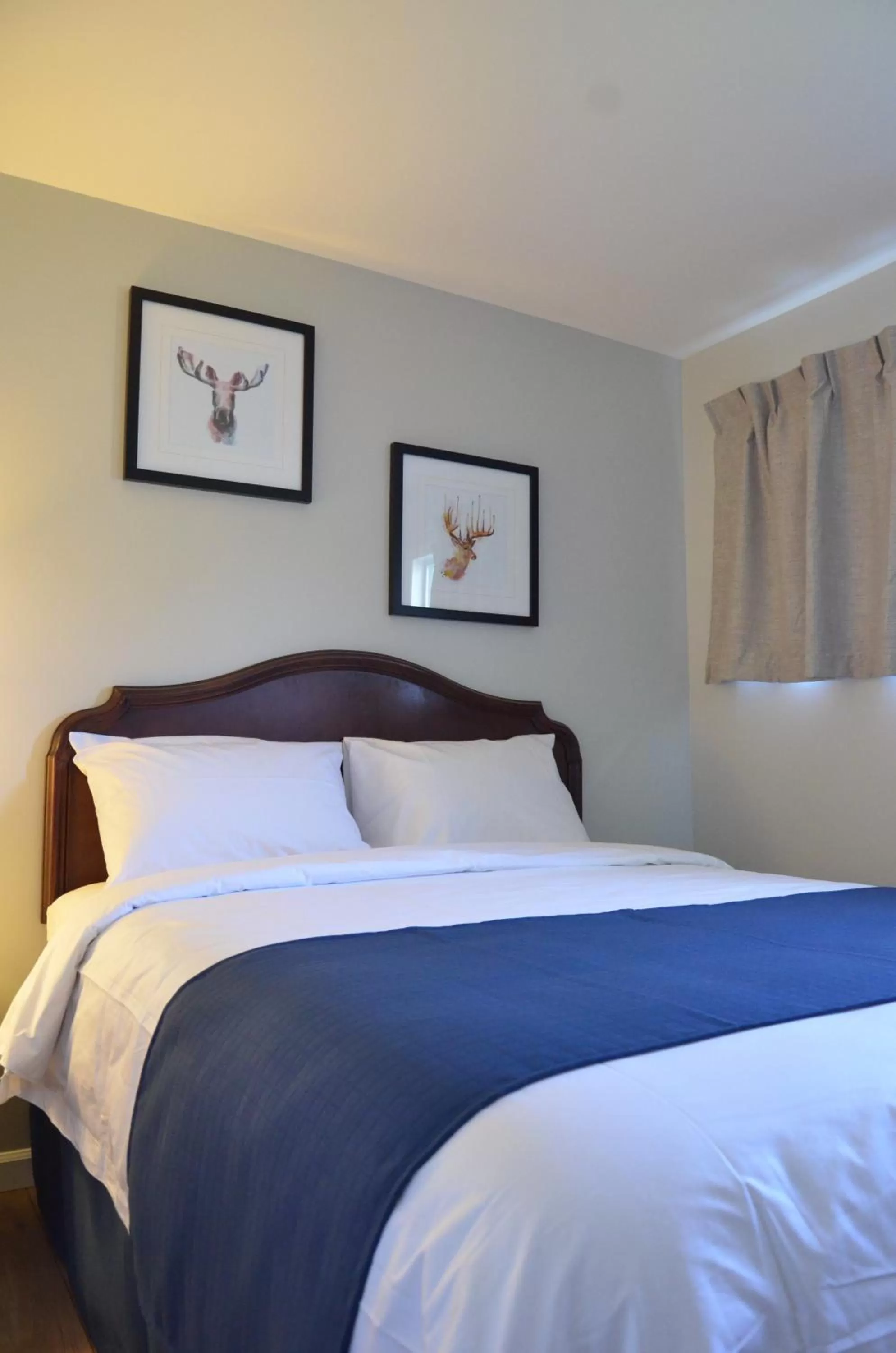 Golfcourse, Room Photo in Knights Inn Merritt