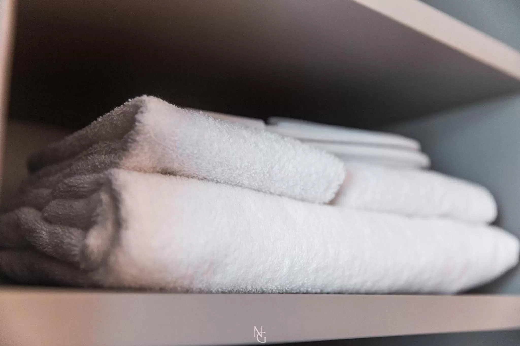 Bathroom, Bed in Hotel Kuma