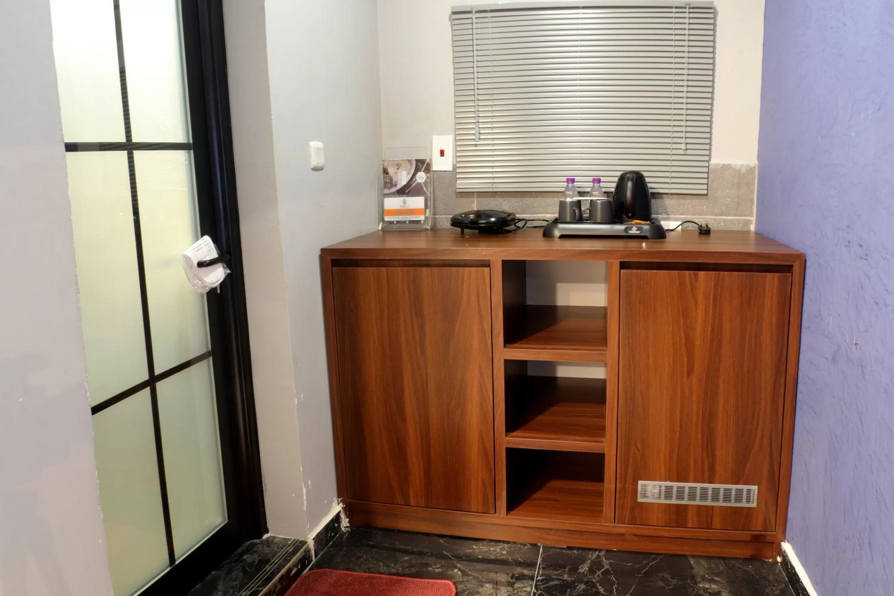 Coffee/tea facilities in Maskan Al Dyafah Hotel Apartments