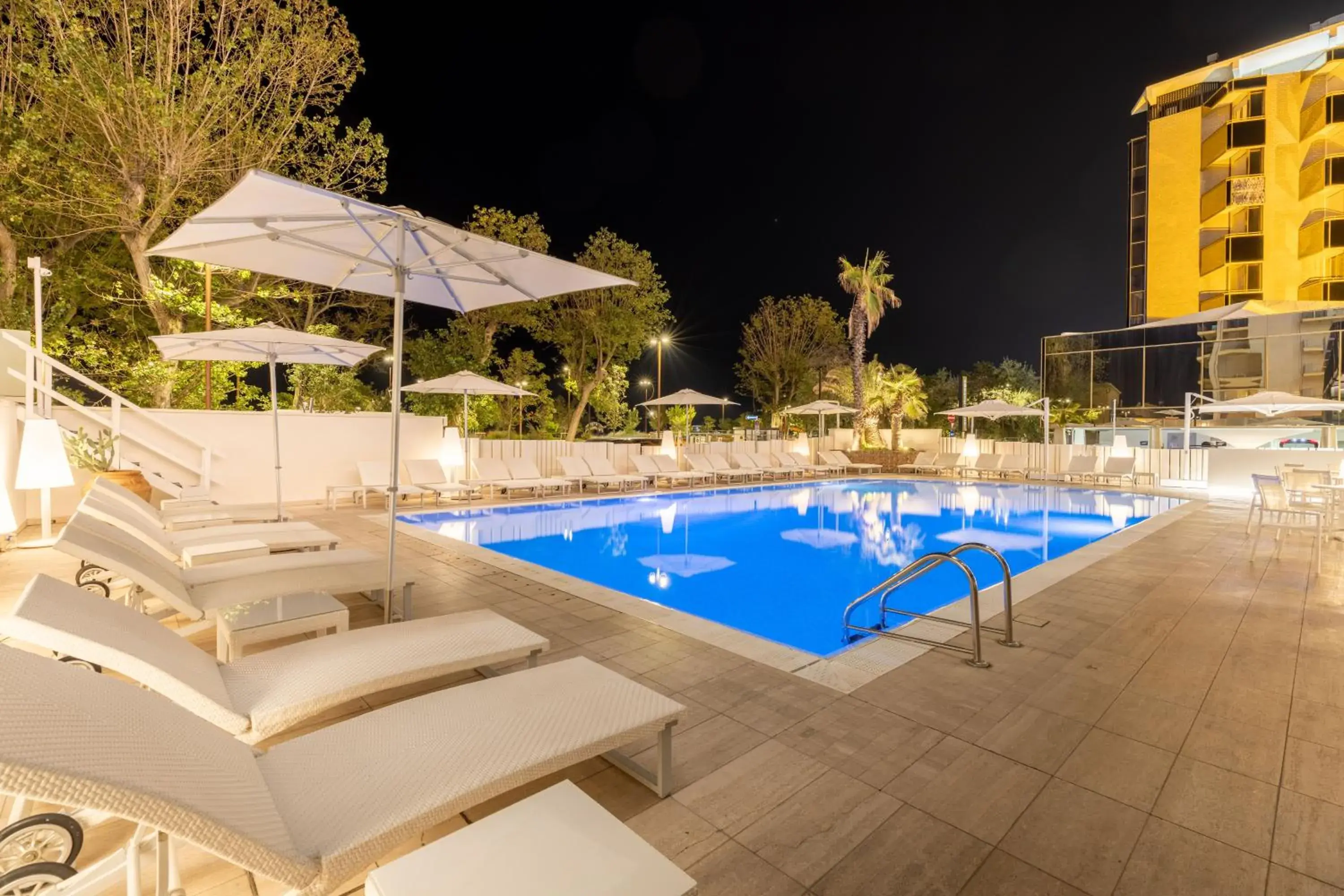 Swimming Pool in Hotel Sporting