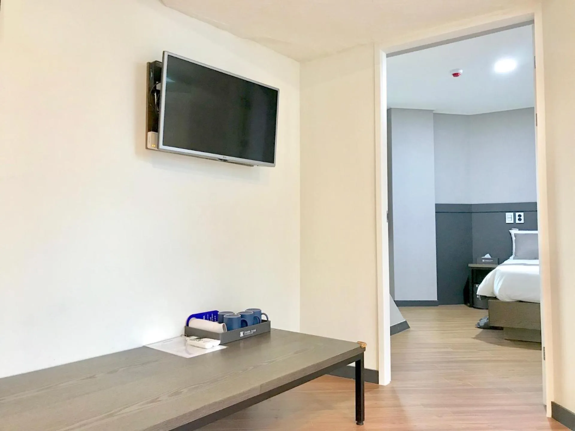 Bedroom, Bed in Ehwa In Myeongdong