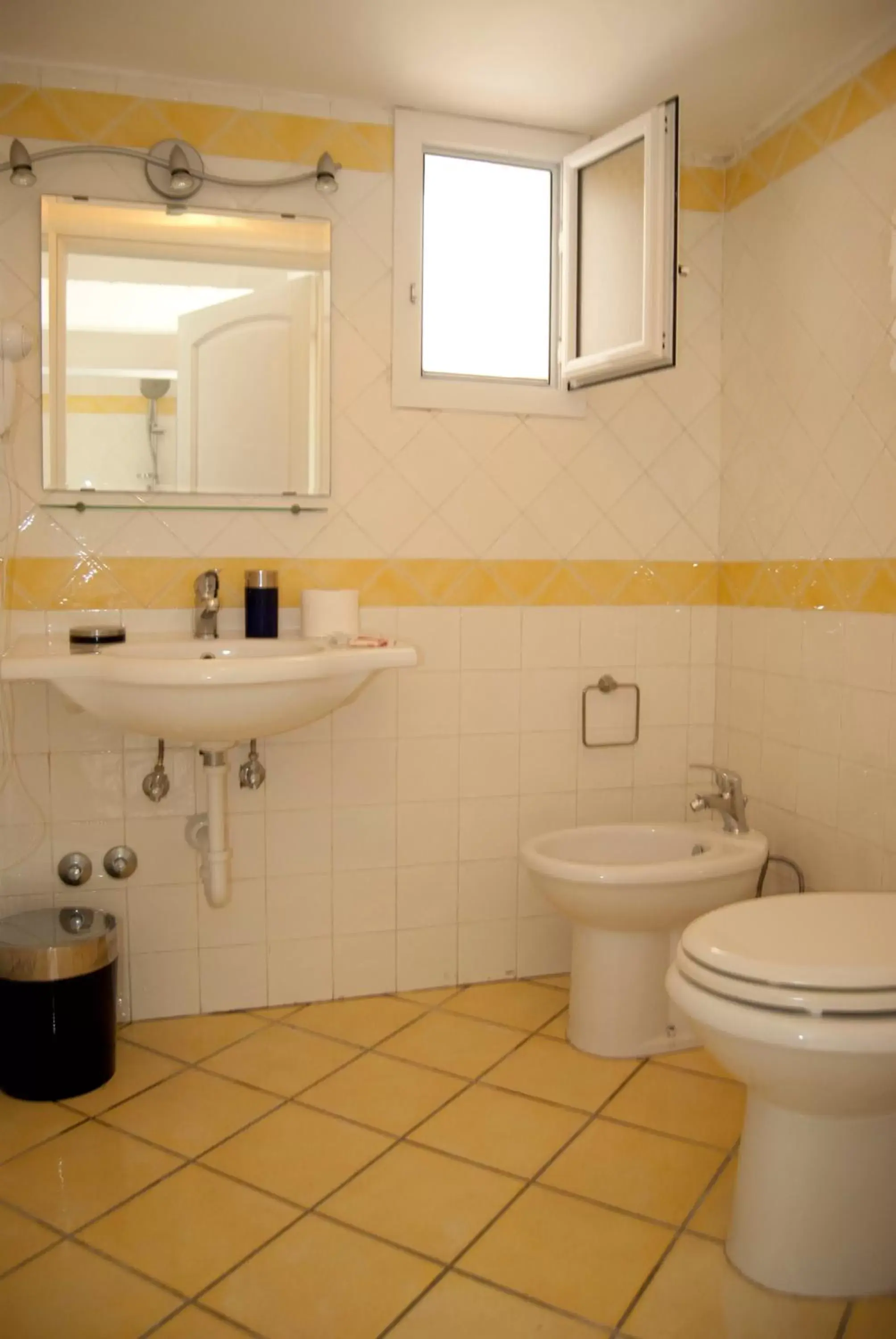 Bathroom in Albergo Villa Giusto