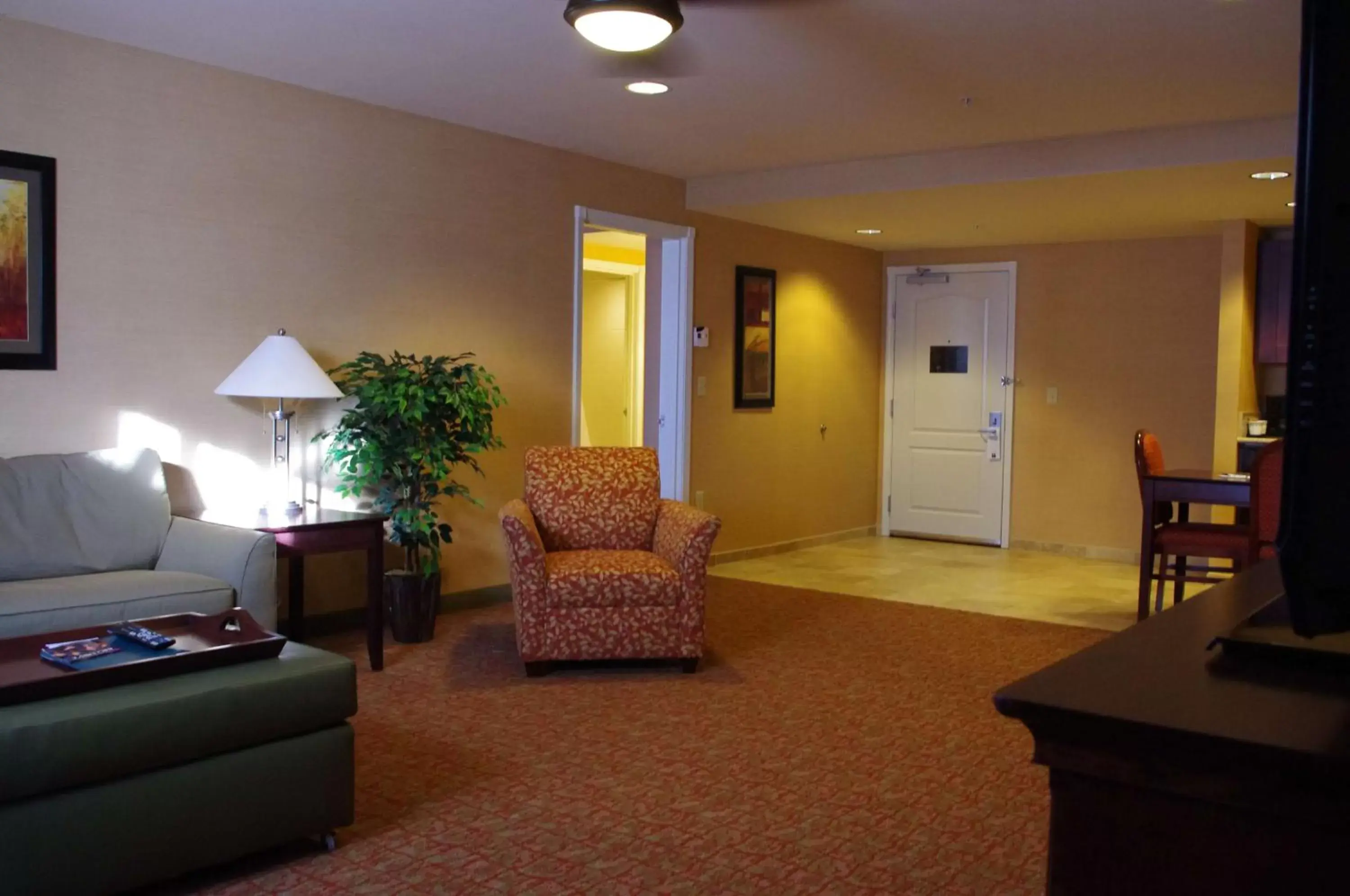 Living room, Seating Area in Homewood Suites - Rock Springs