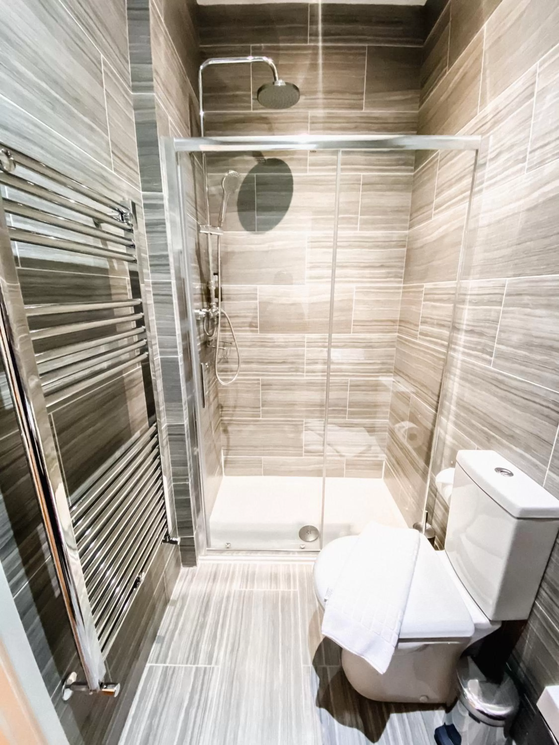 Bathroom in TiTiwangsa One Accomodation at Paddington