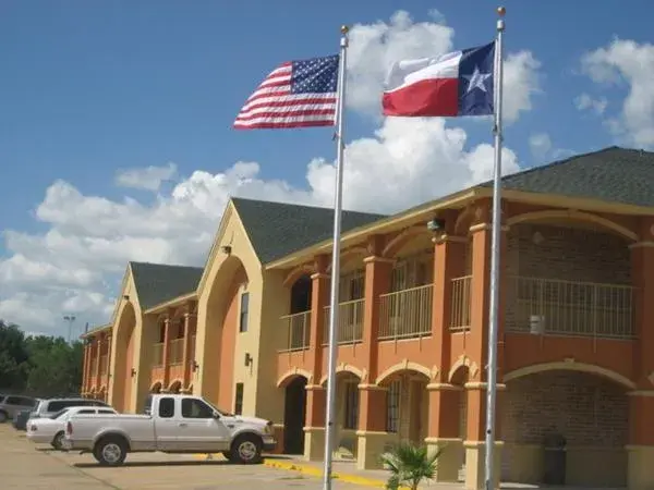 Facade/entrance, Property Building in Executive Inn Brookshire