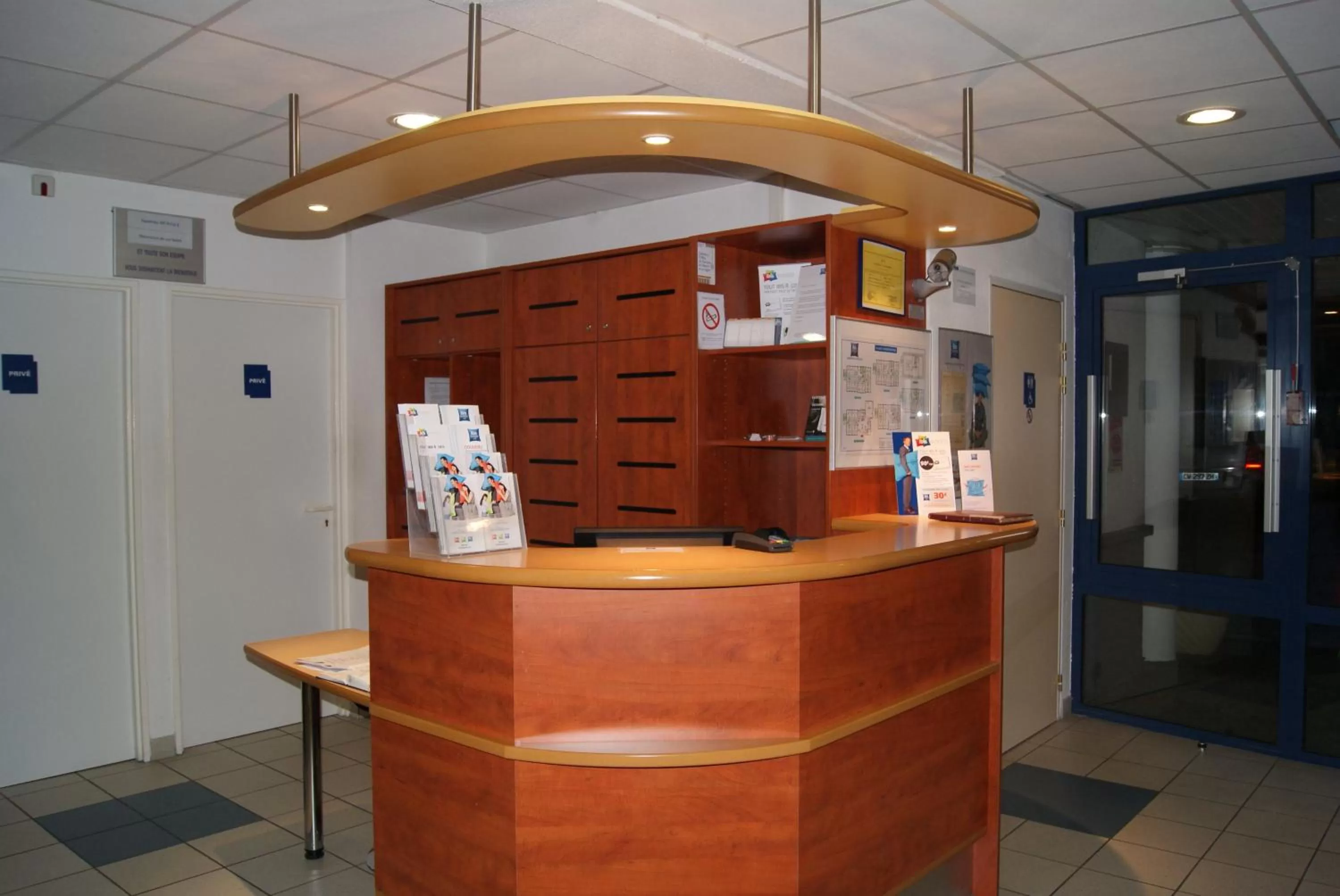 Lobby or reception in ibis budget Nevers Varennes Vauzelles