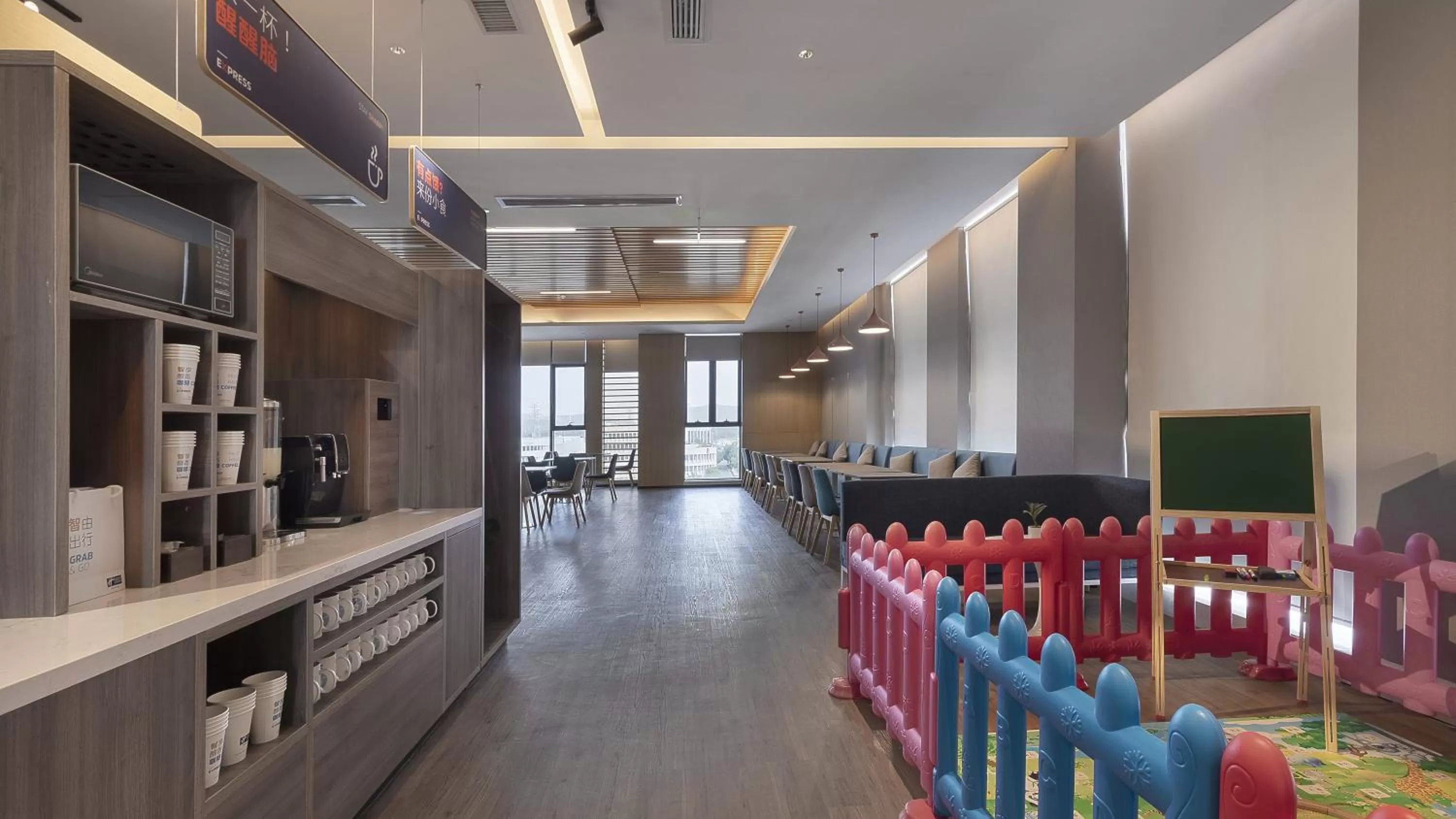 Fitness centre/facilities in Holiday Inn Express Nanjing Dongshan, an IHG Hotel