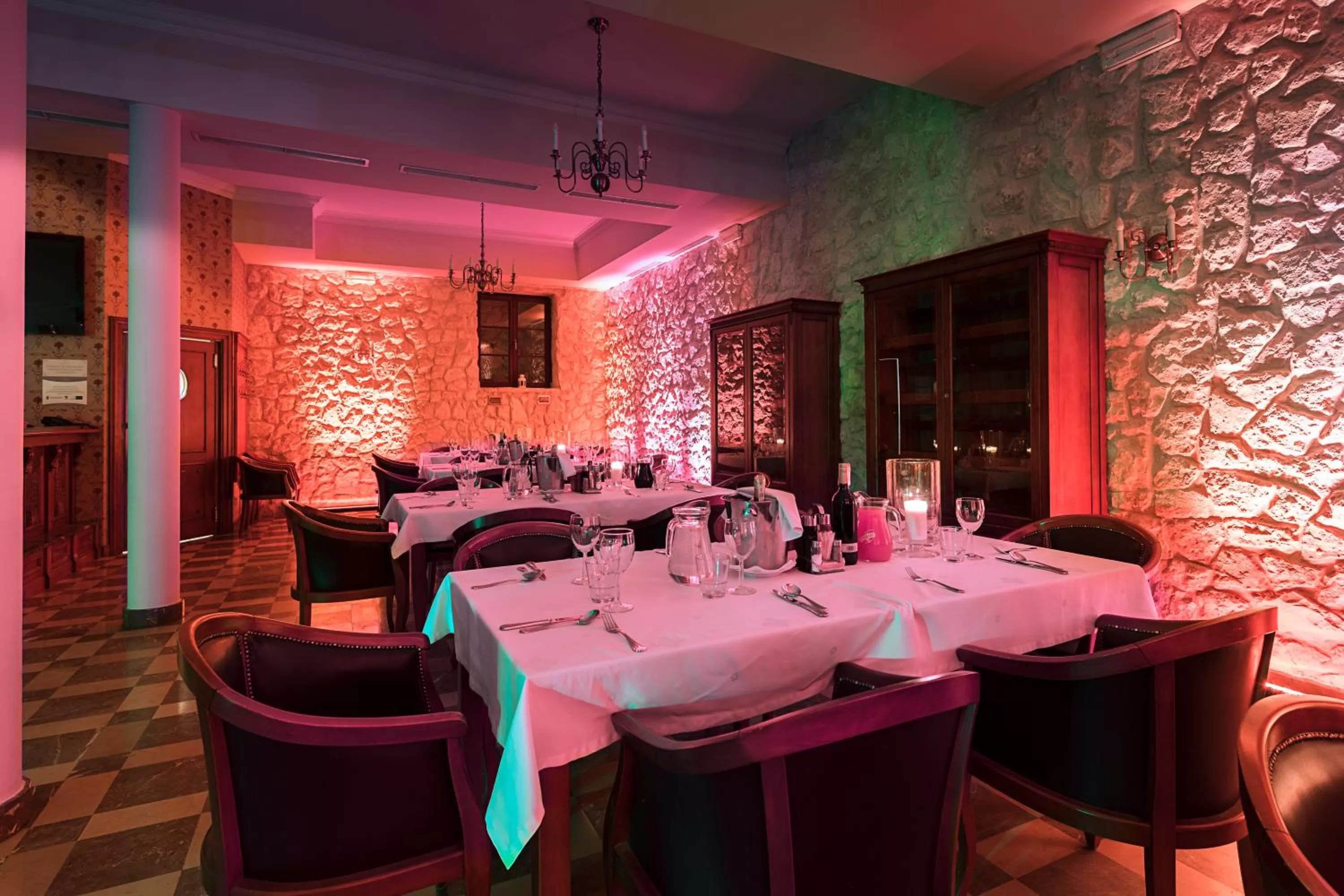 Restaurant/places to eat in Hotel Sarmata Zespół Dworski