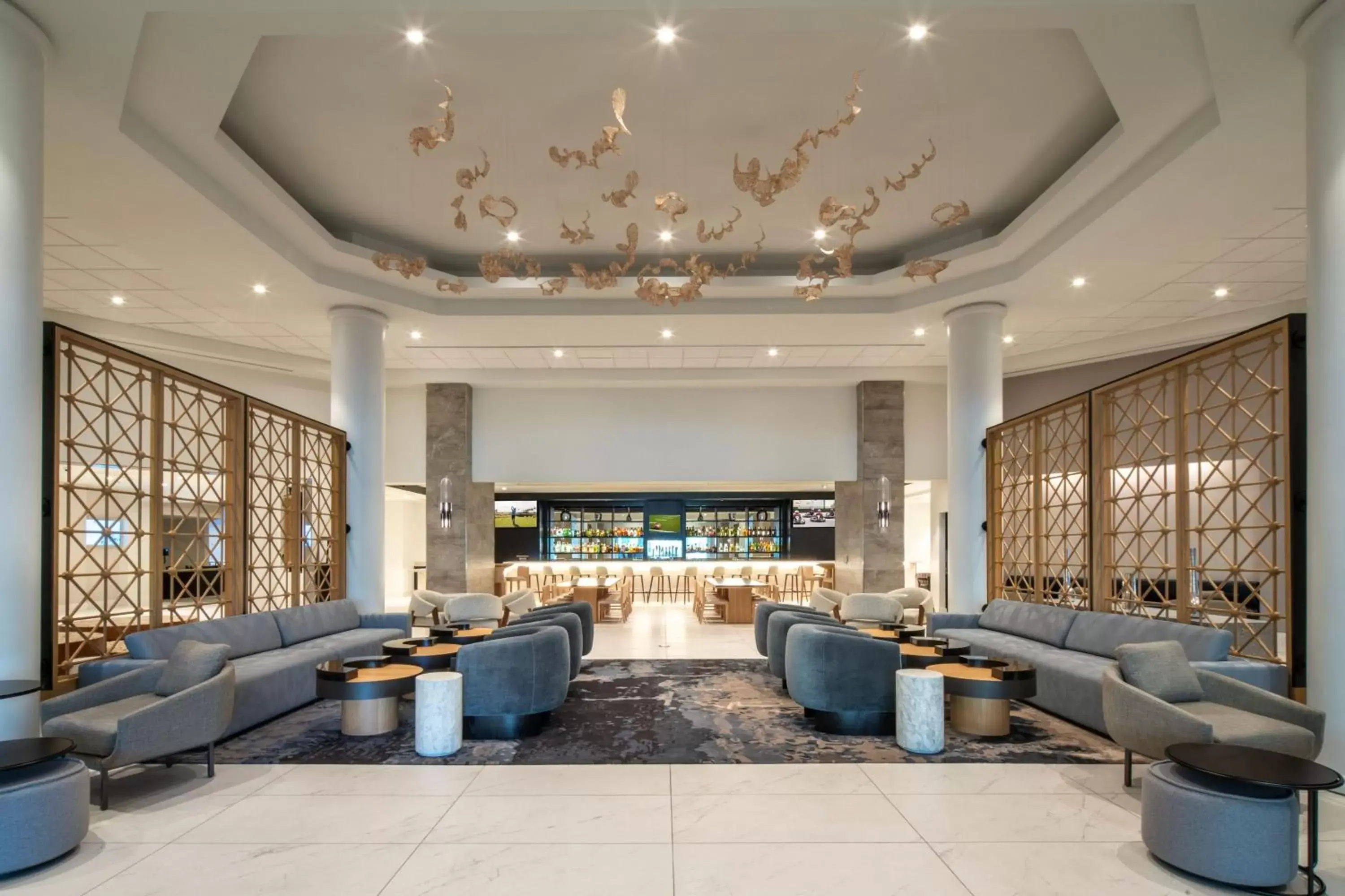 Lobby or reception, Lounge/Bar in Falls Church Marriott Fairview Park