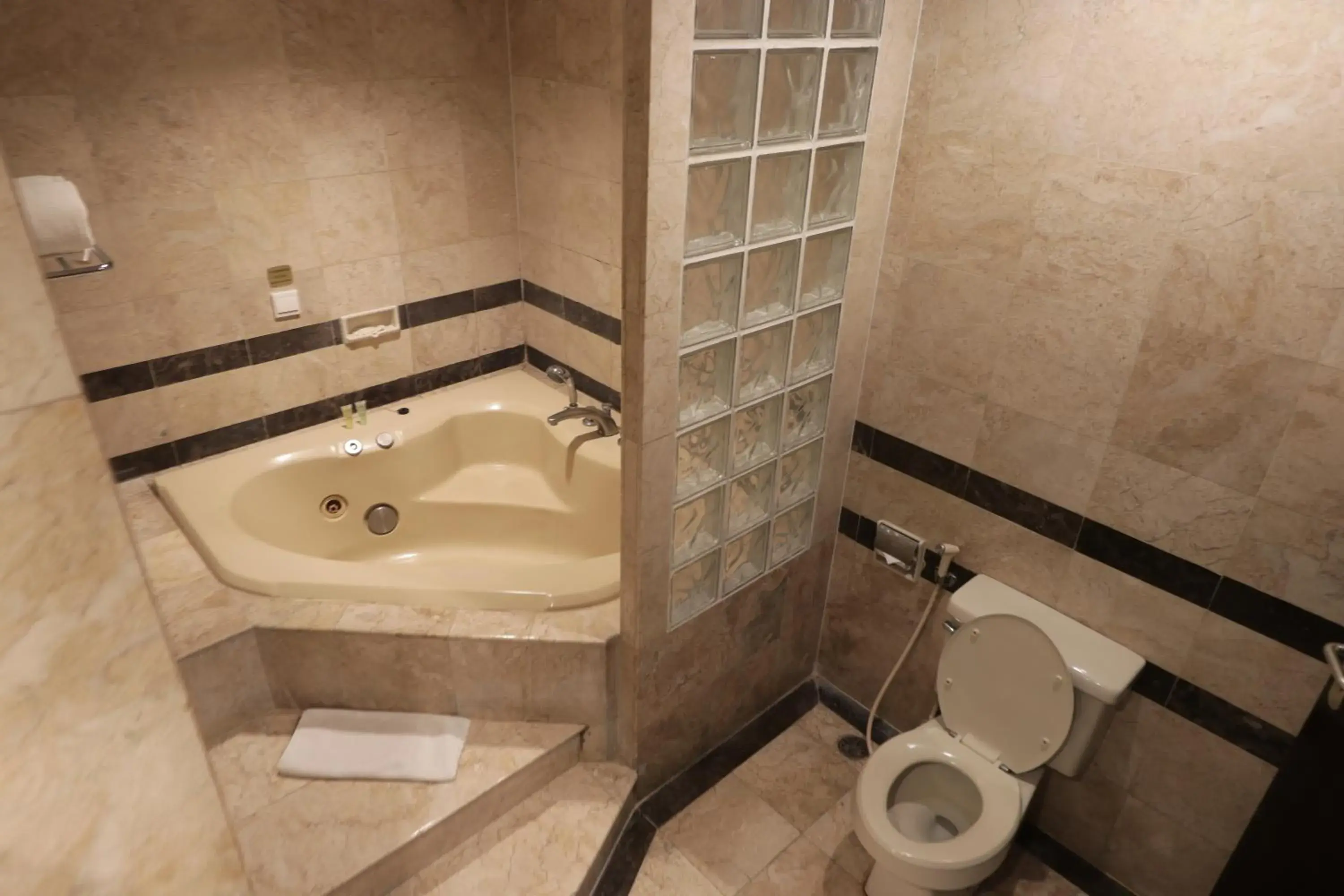 Bathroom in Hotel Santika Cirebon