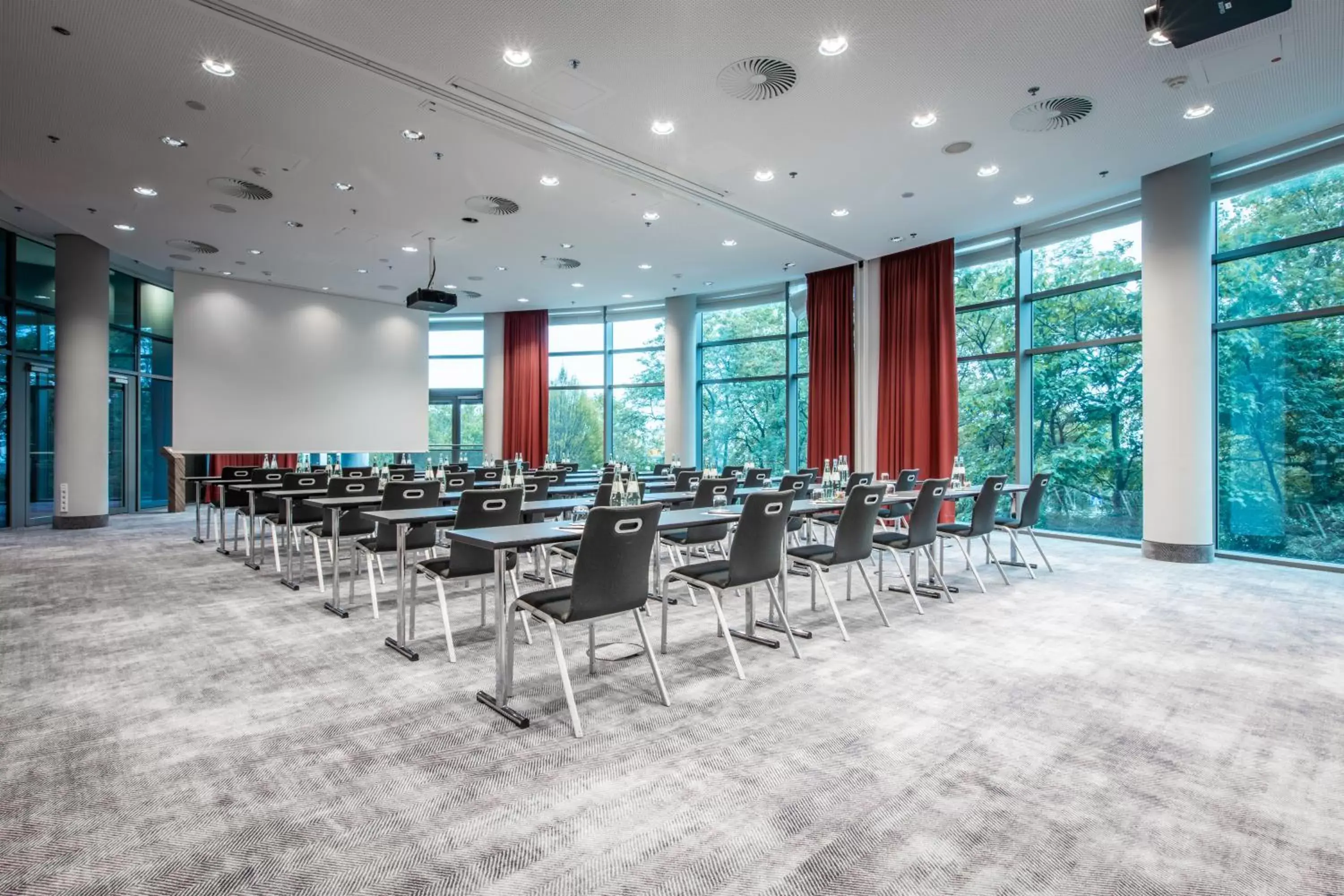 Business facilities in Radisson Blu Hotel Frankfurt