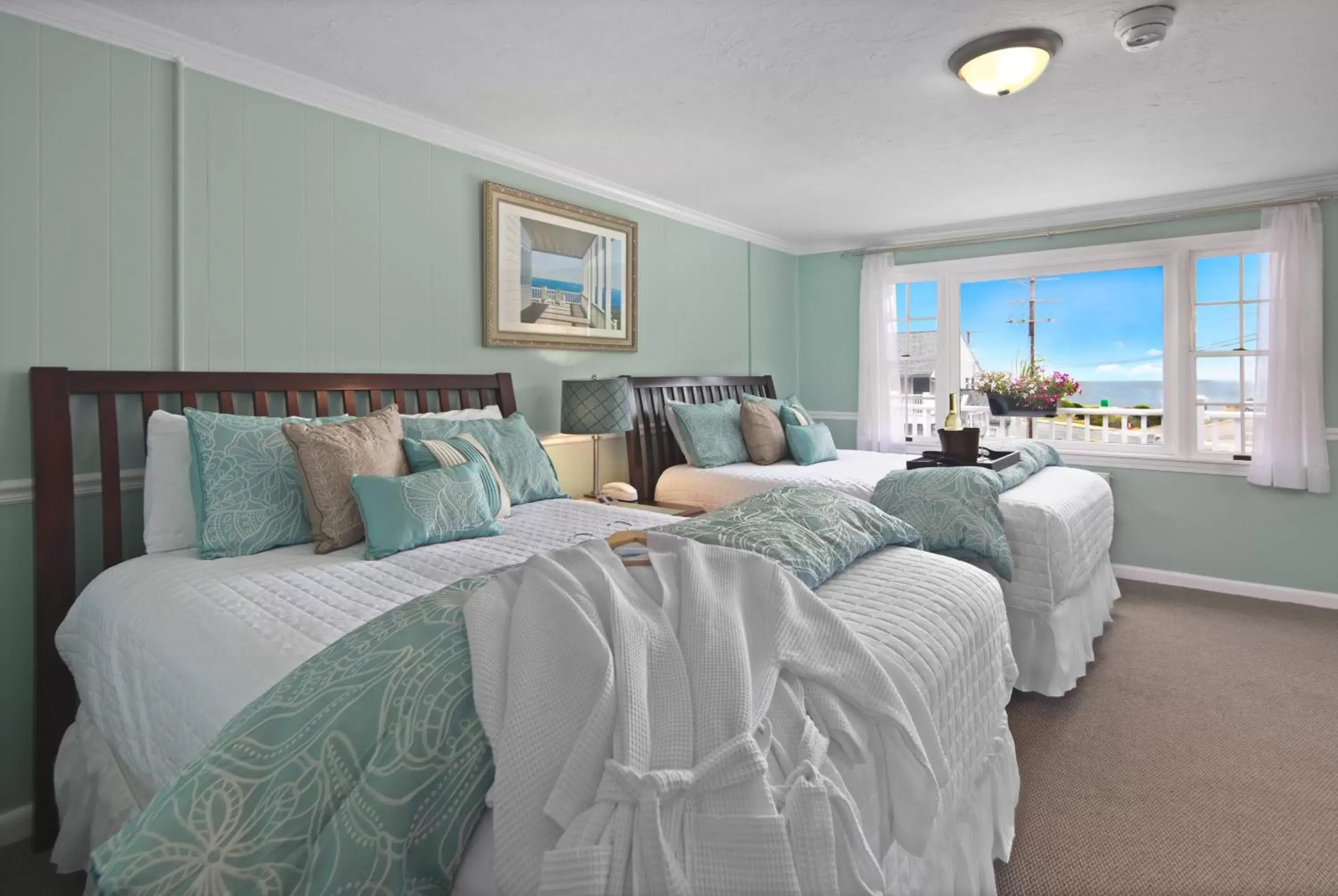 Queen Room with Two Queen Beds with Partial Ocean View in Nantasket Beach Hotel