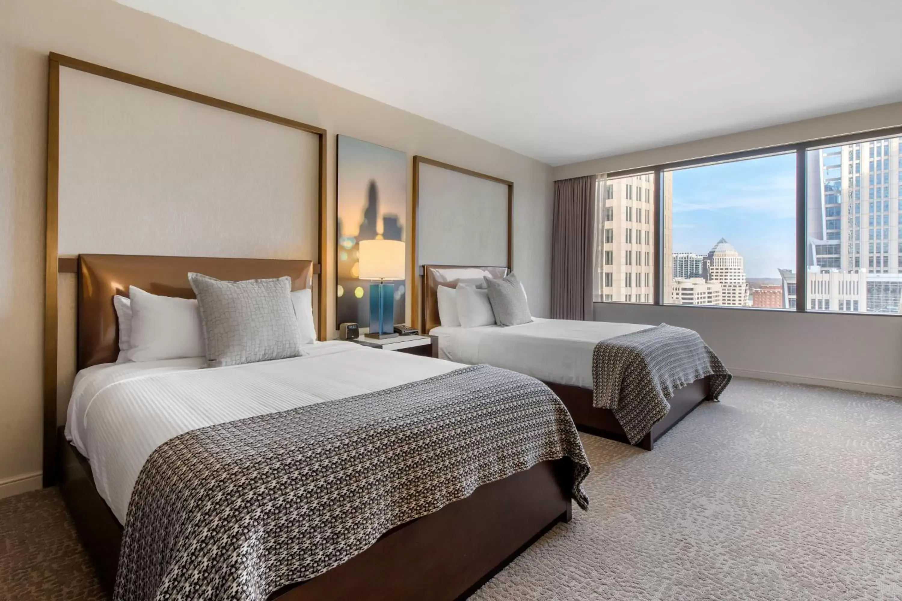 Bedroom, Bed in Omni Charlotte Hotel Bedroom, Bed in Omni Charlotte Hotel