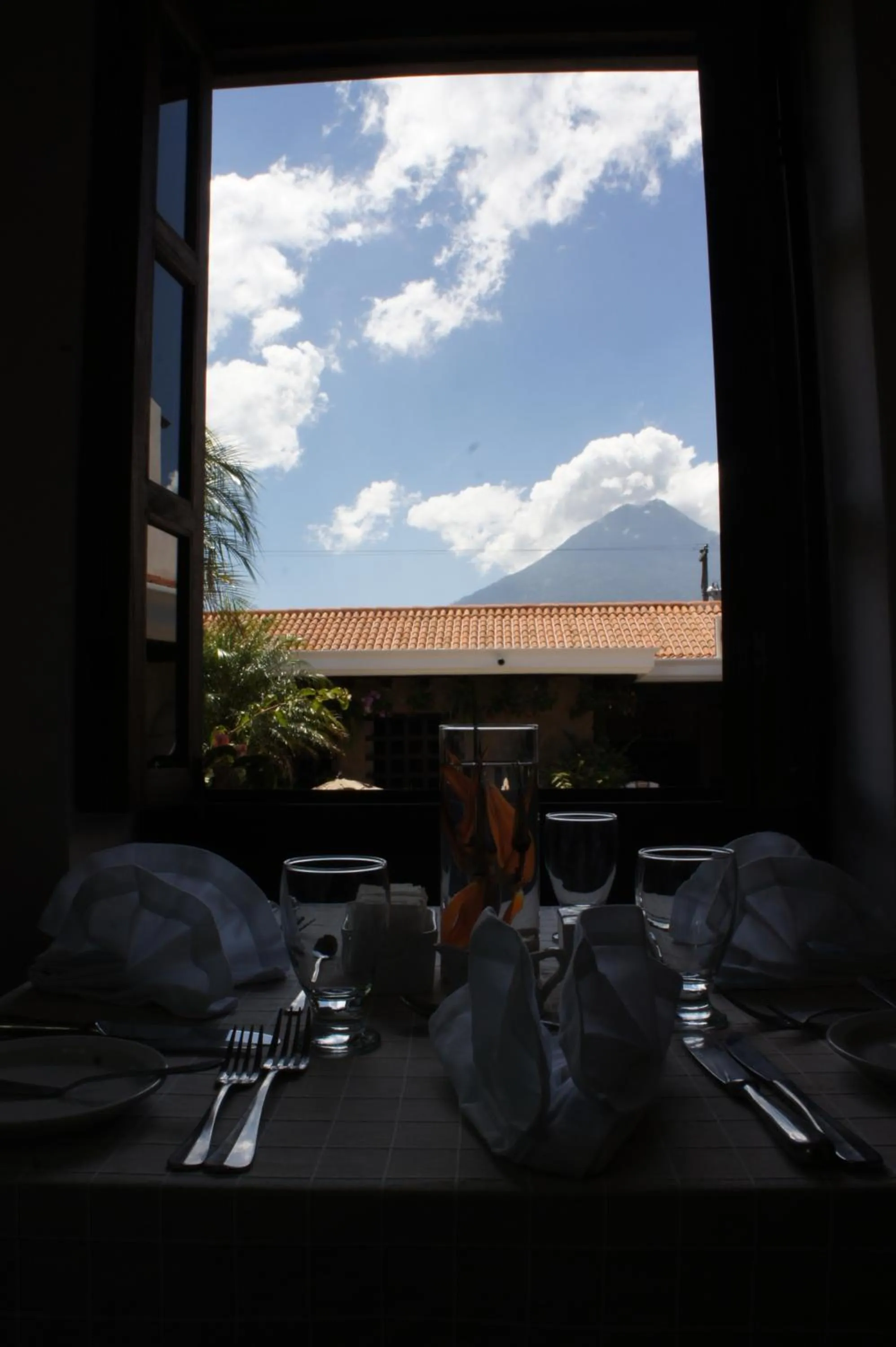 Restaurant/Places to Eat in Los Olivos Boutique Hotel Antigua Guatemala