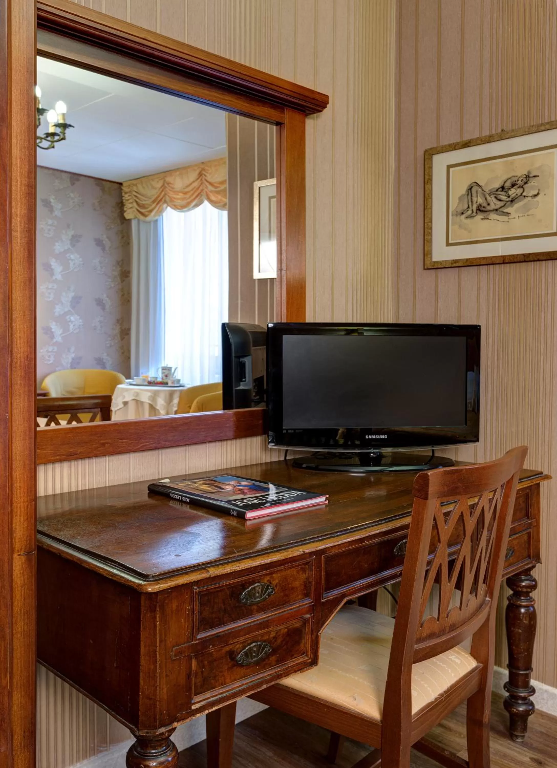 Day in Hotel Residenza In Farnese