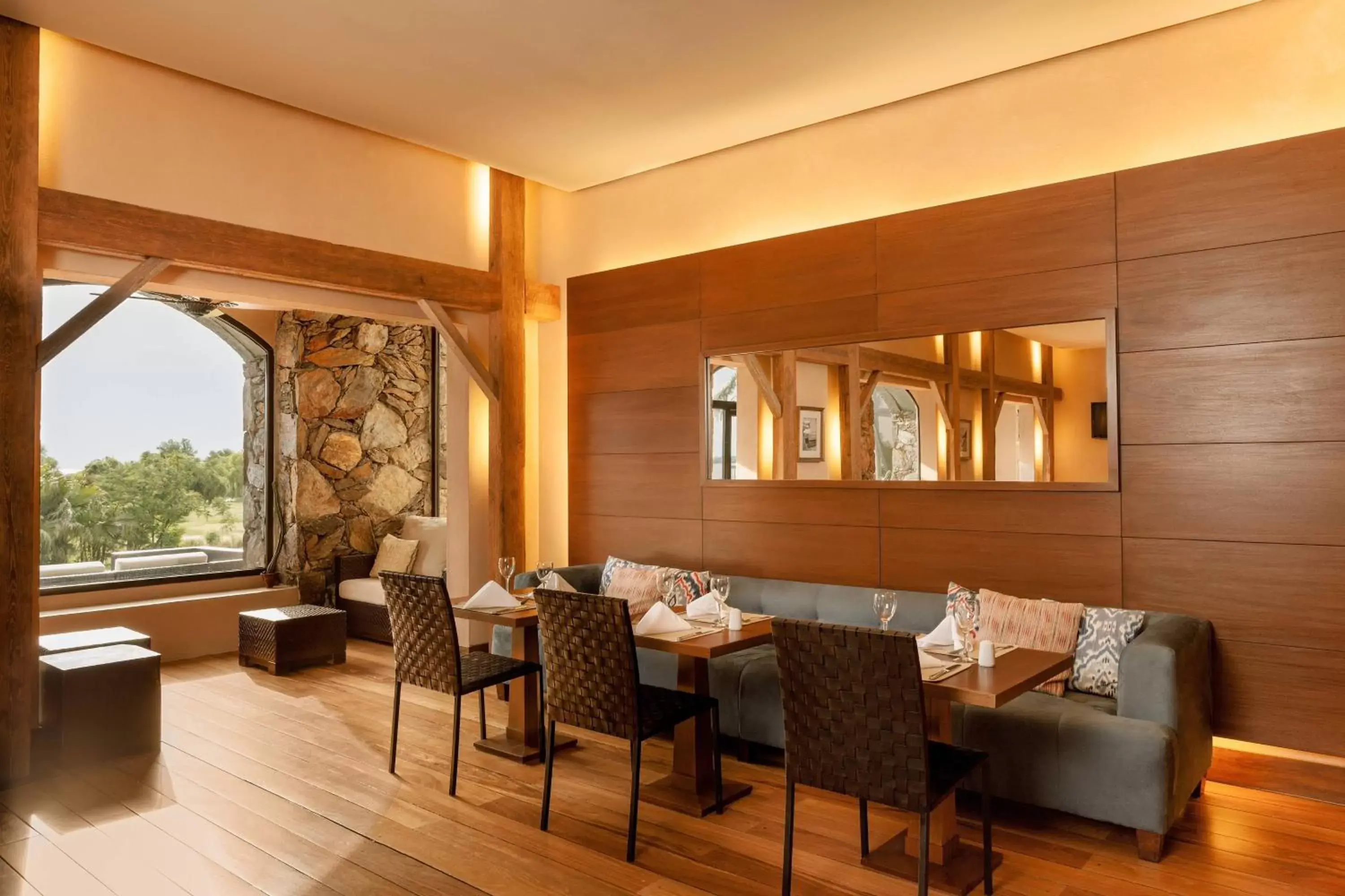 Lobby or reception, Restaurant/Places to Eat in Sheraton Colonia Golf & Spa Resort