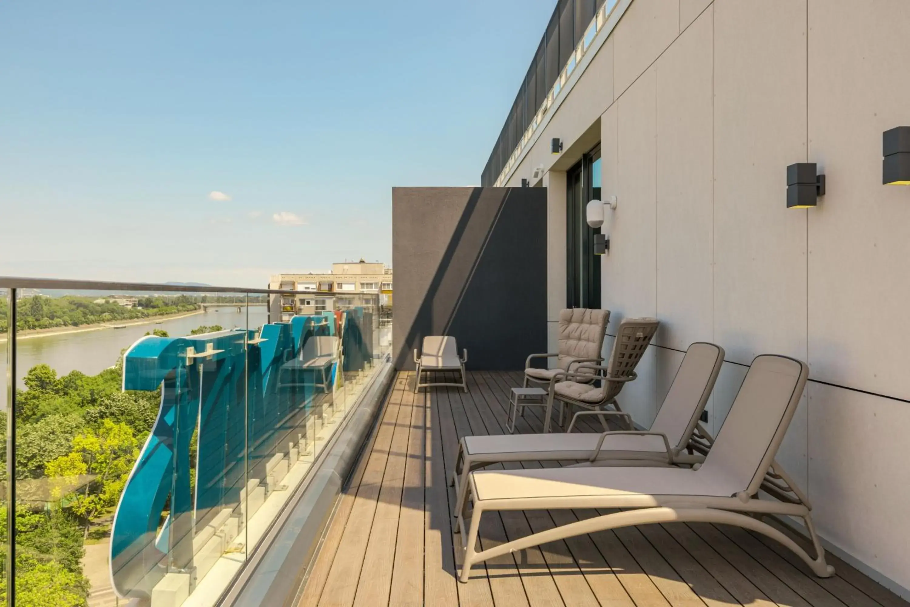 Bedroom, Balcony/Terrace in Four Points by Sheraton Budapest Danube